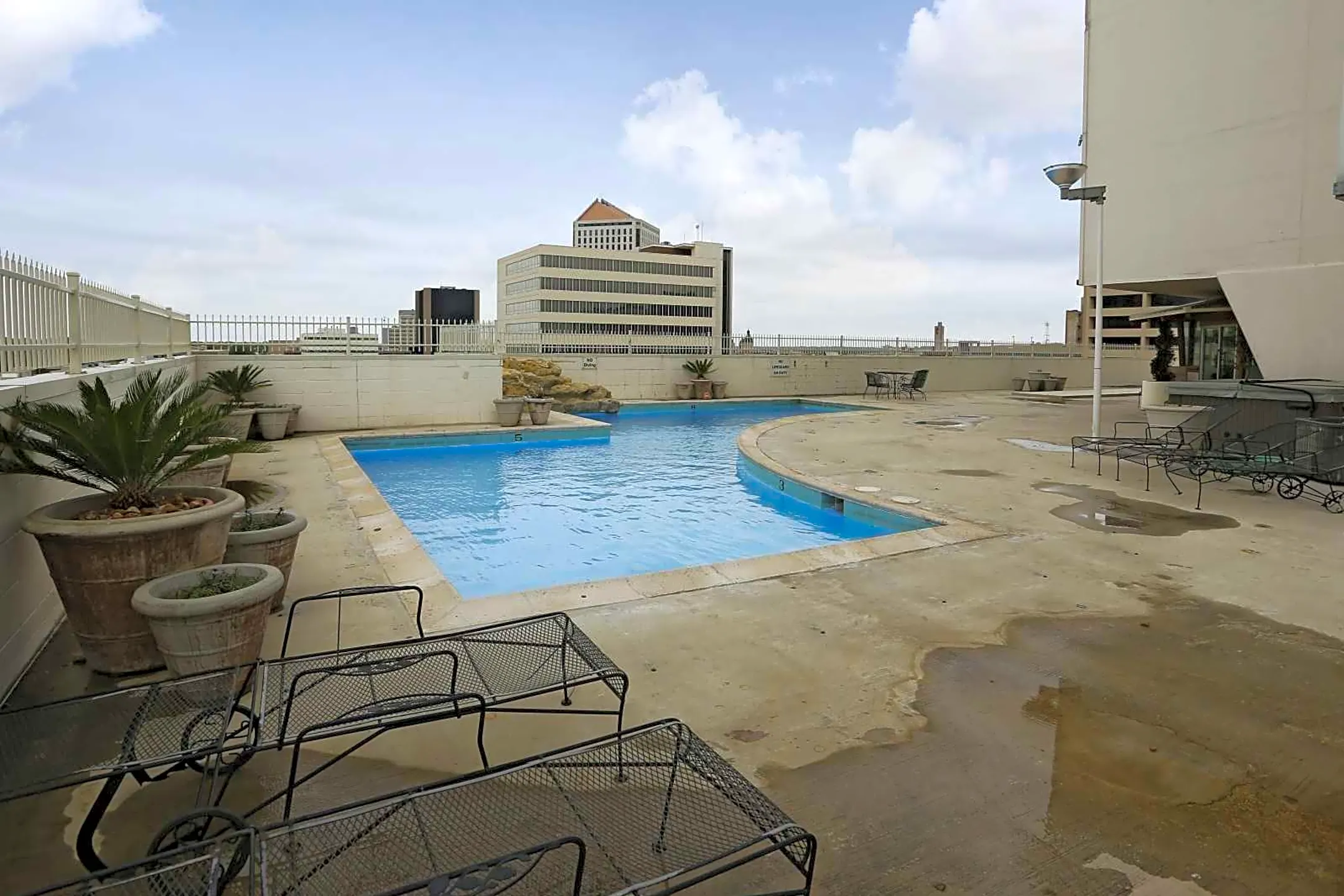 Pool - 250 Douglas Place - Wichita, KS