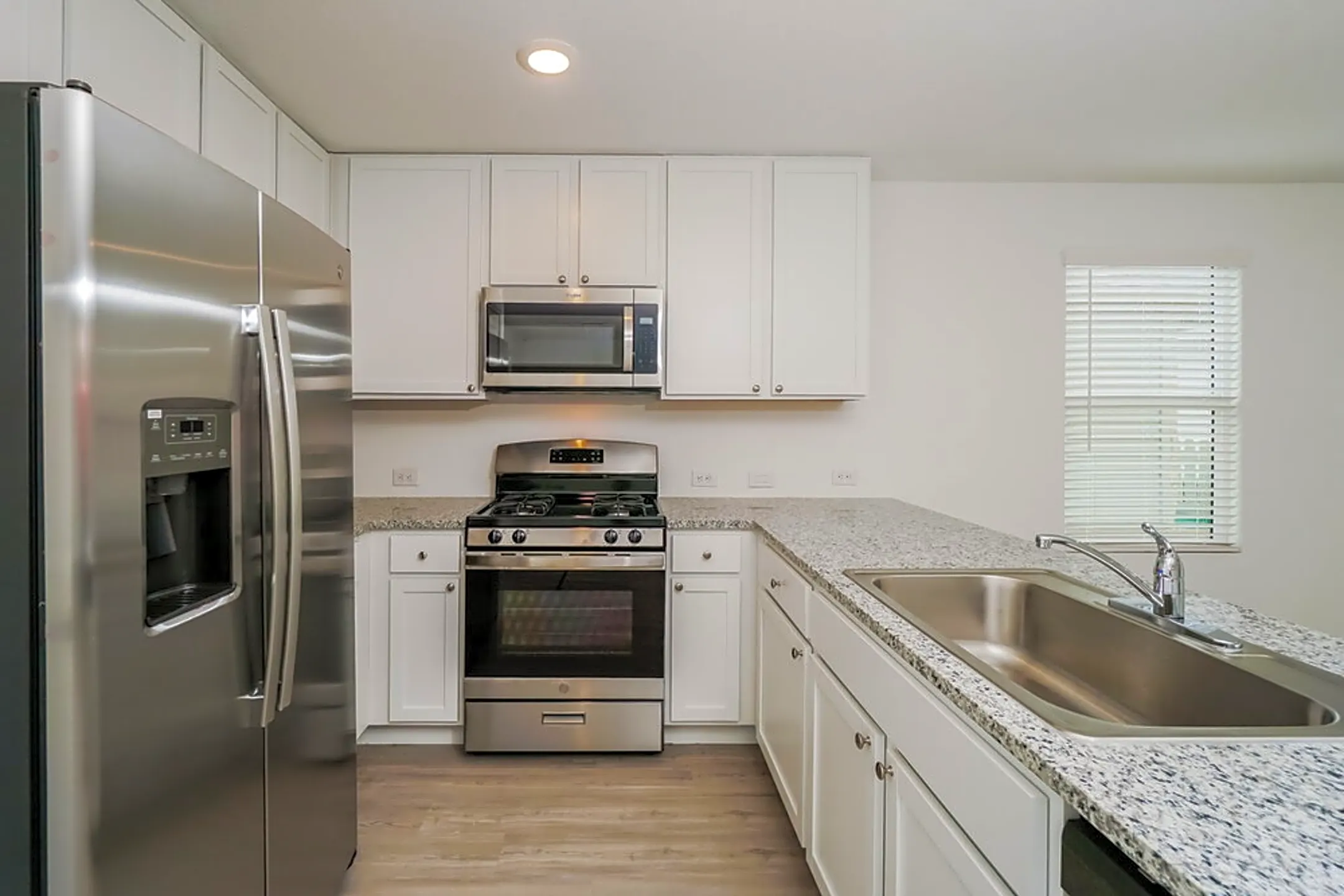 Kitchen - 14727 Brandy Brk - San Antonio, TX