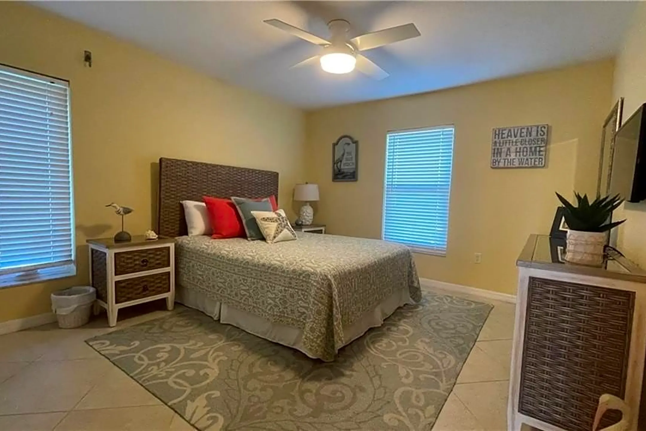 Bedroom - 3939 Ocean Dr #407B - Vero Beach, FL