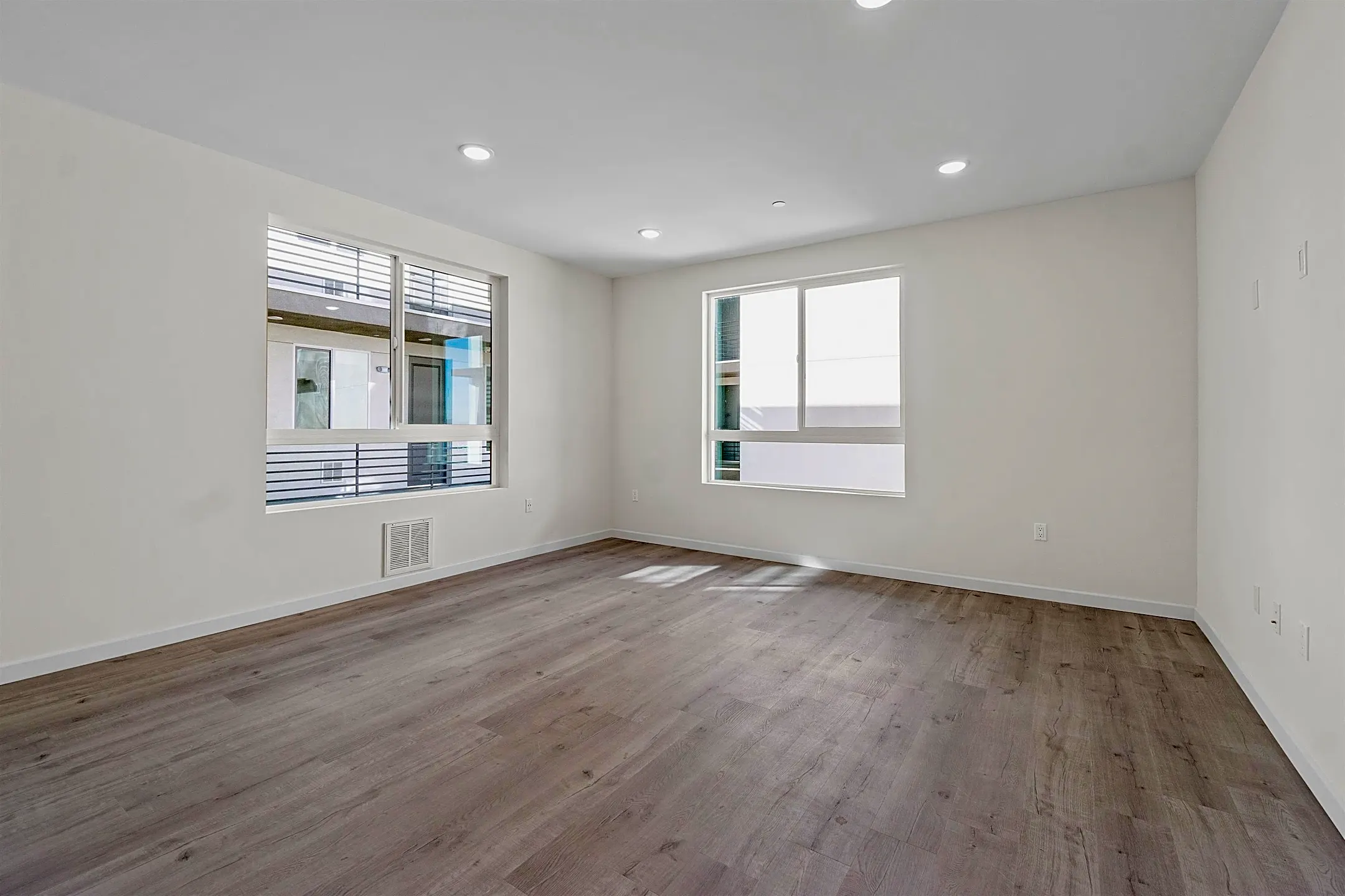 Living Room - 15309 W Cabrito Rd - Los Angeles, CA