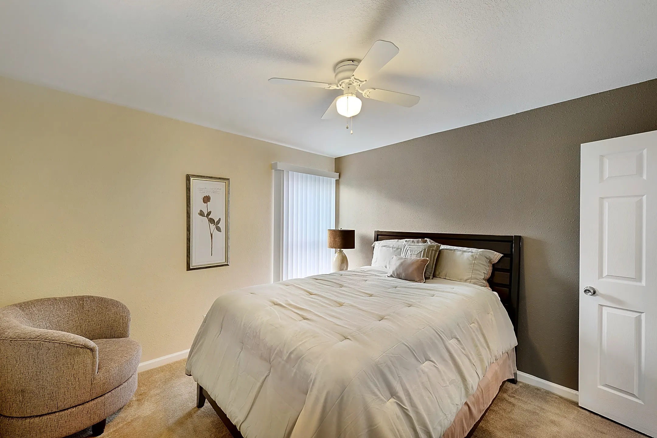 CrestWind Townhomes and Apartments 8835 Willmon Way Windcrest, TX