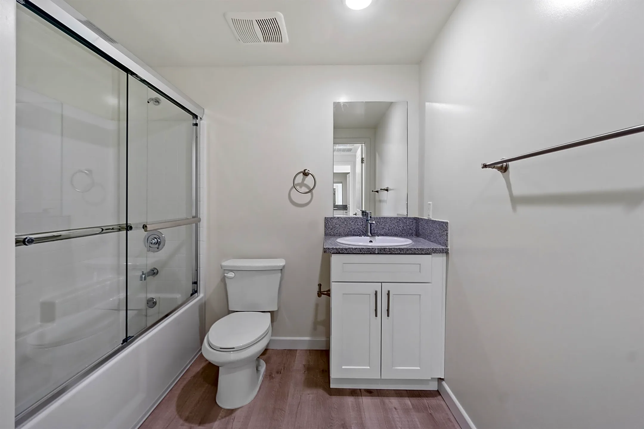 Bathroom - 15309 W Cabrito Rd - Los Angeles, CA