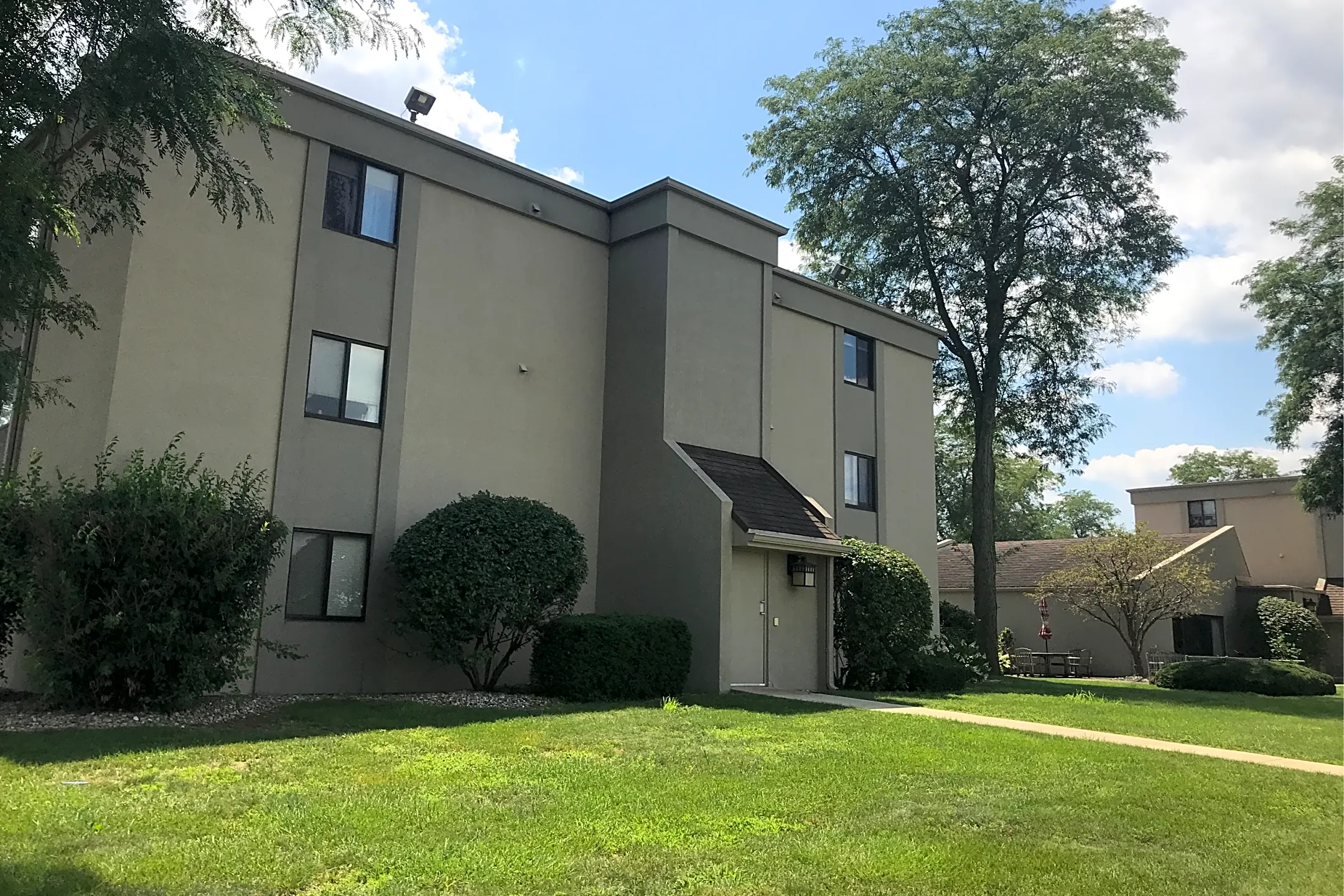 Kankakee Kommons - 155 W Mertens St | Kankakee, IL Apartments for Rent ...