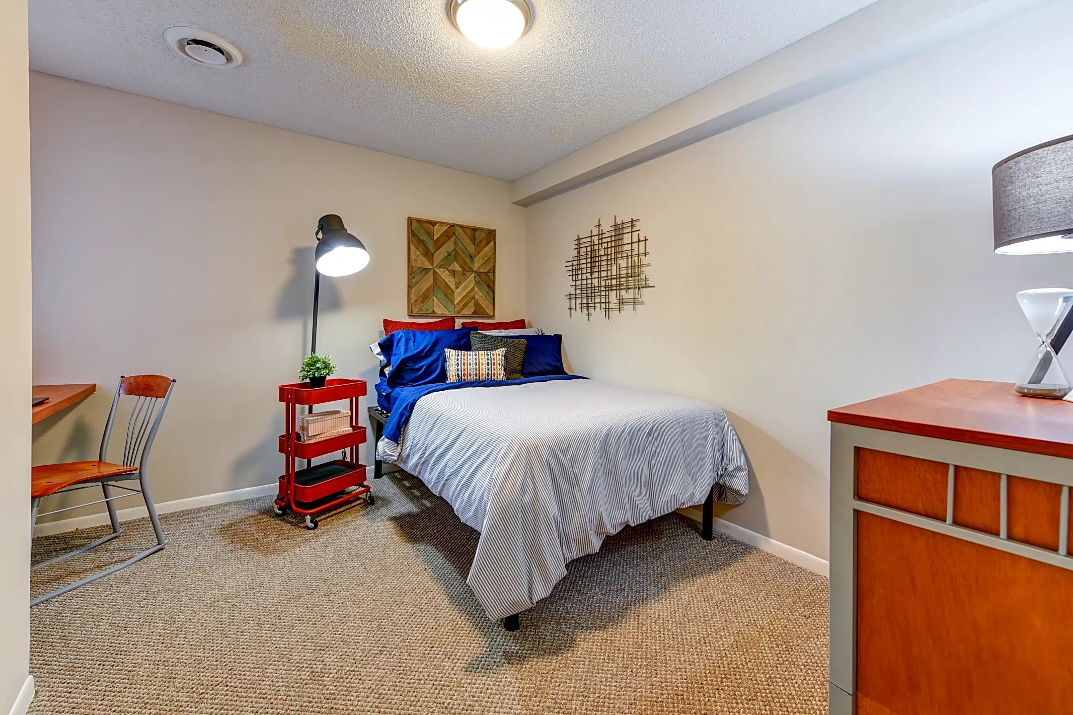 University Park Student Apartments - Knoxville, TN 37920