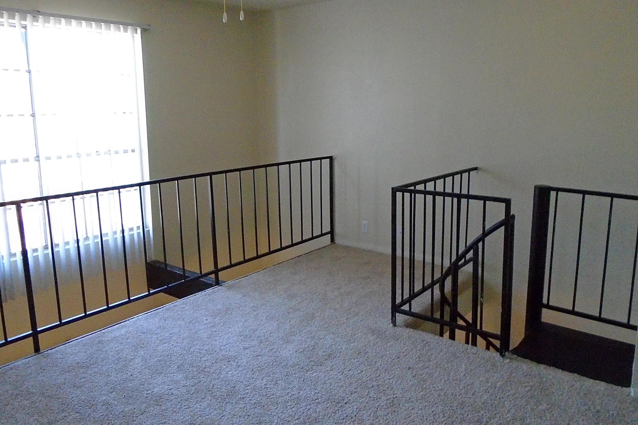 Bedroom - Country Place Apartments - Bryan, TX