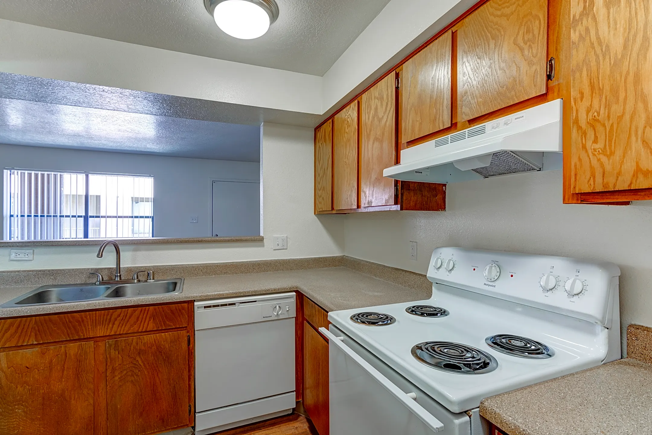 Copper Hills 4200 Spanish Bit NE Albuquerque, NM Apartments for