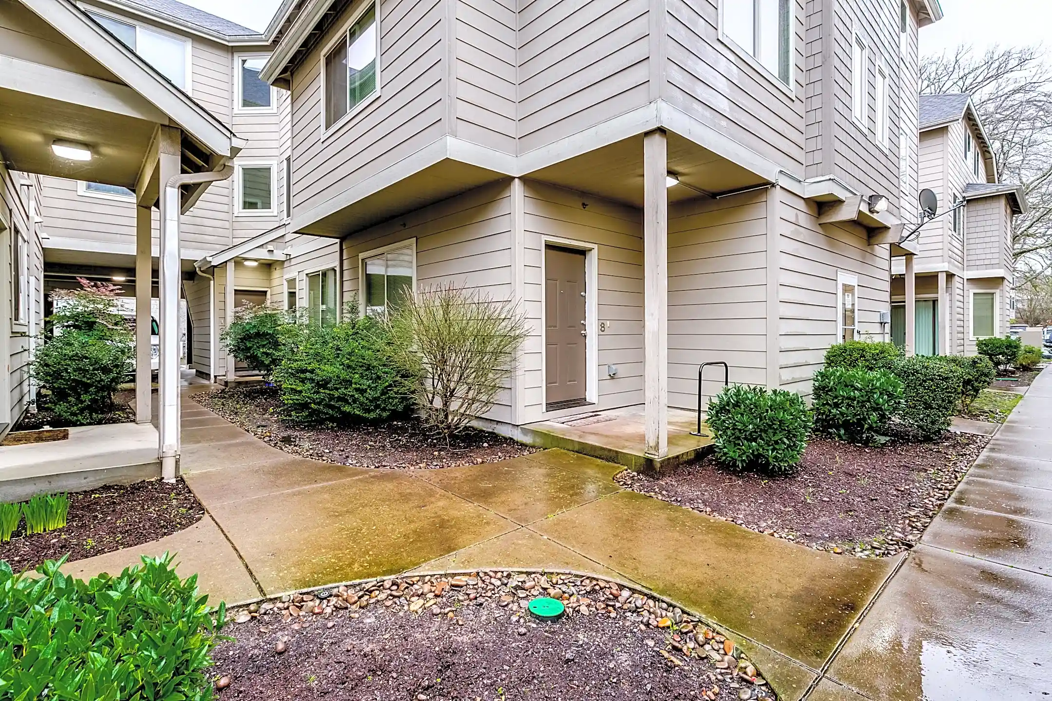 The Duck Flats Student Housing 945 Patterson St Eugene, OR