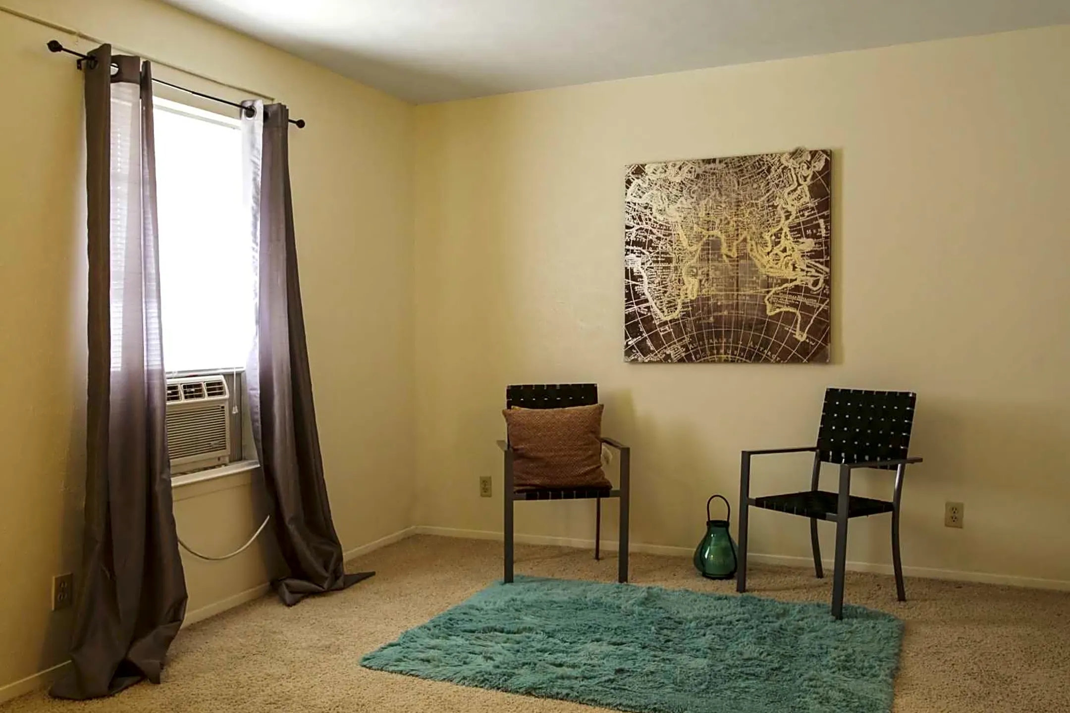 Living Room - Casa Del Sol Apartments - College Station, TX