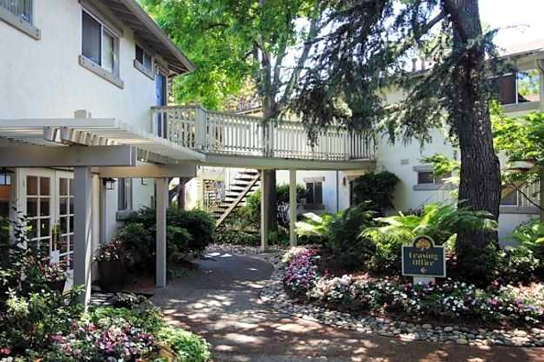 Countrywood - 4555 Thornton Ave | Fremont, CA Apartments for Rent | Rent.