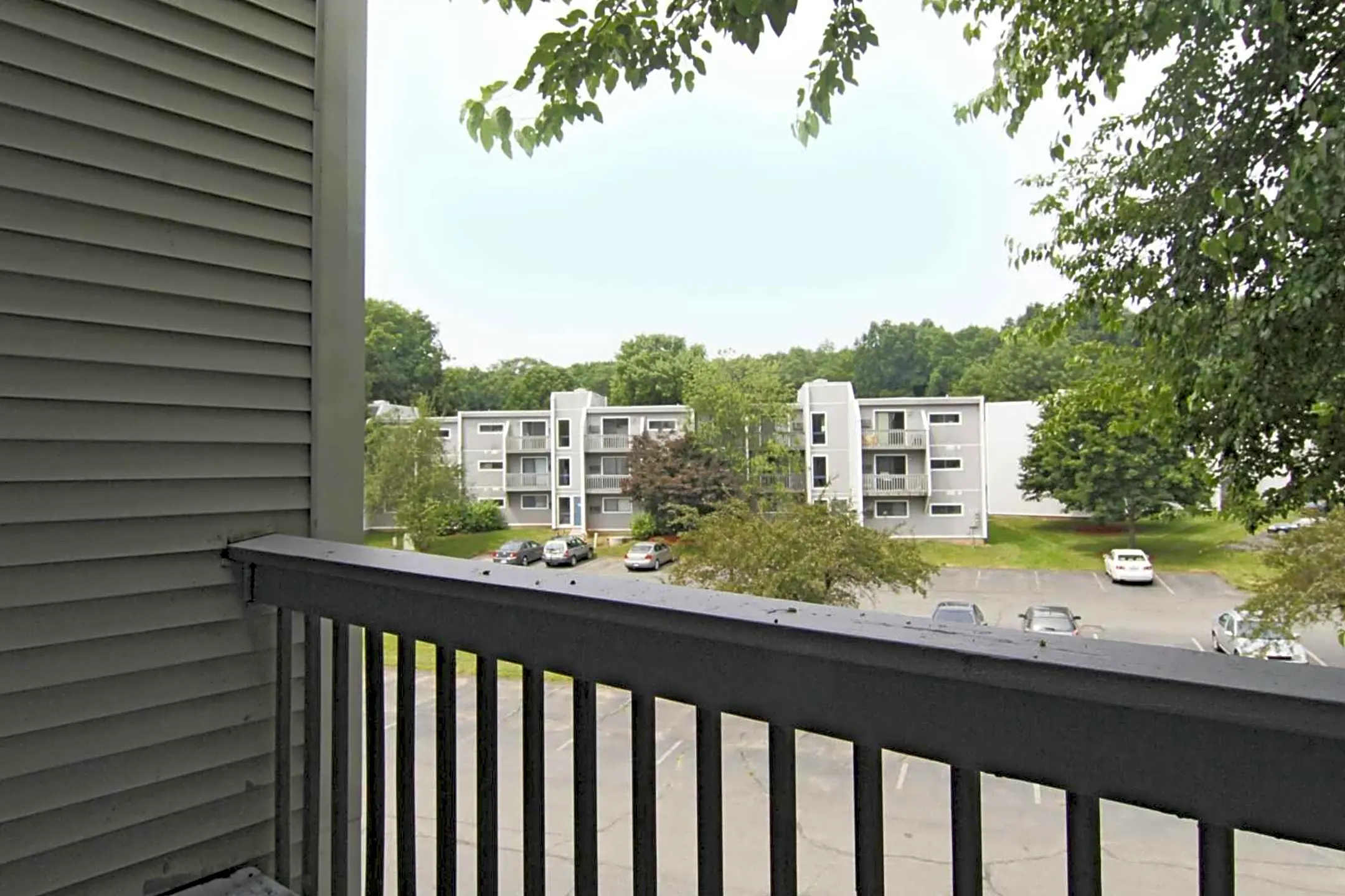 Hunters Crossing 1 Russett Ln Middletown, CT Apartments for Rent