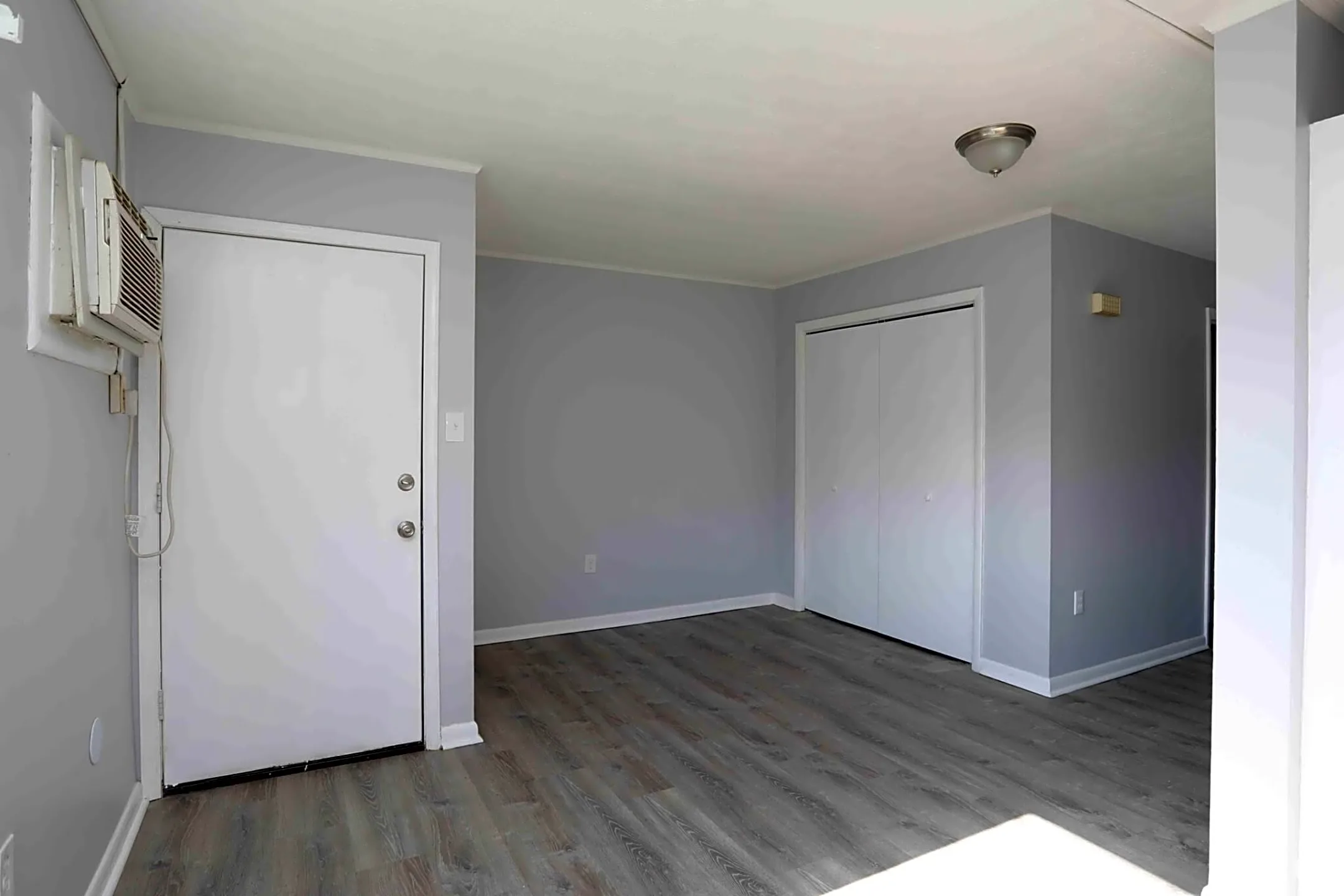 The Wright Apartments 1056 Woodstock Ln Winchester, VA for Rent Rent.