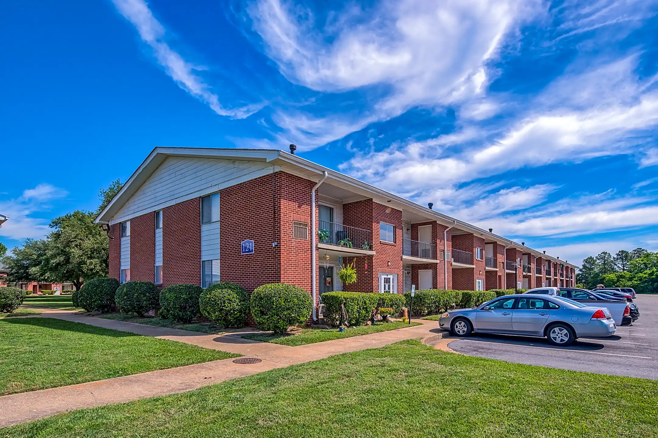 Country Club Apartments 115 Tide Mill Ln Hampton, VA Apartments for