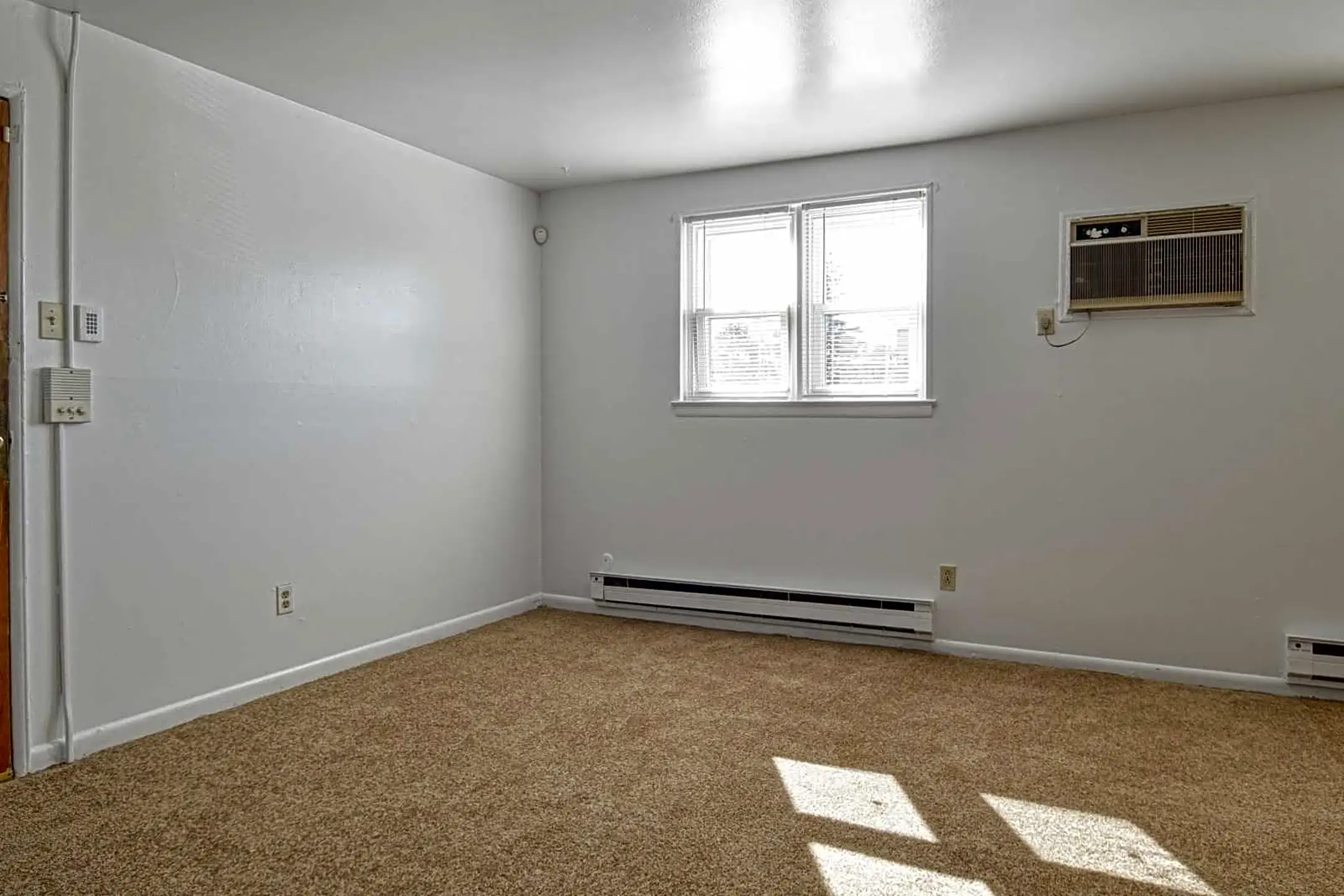 Living Room - Station Walk - Philadelphia, PA