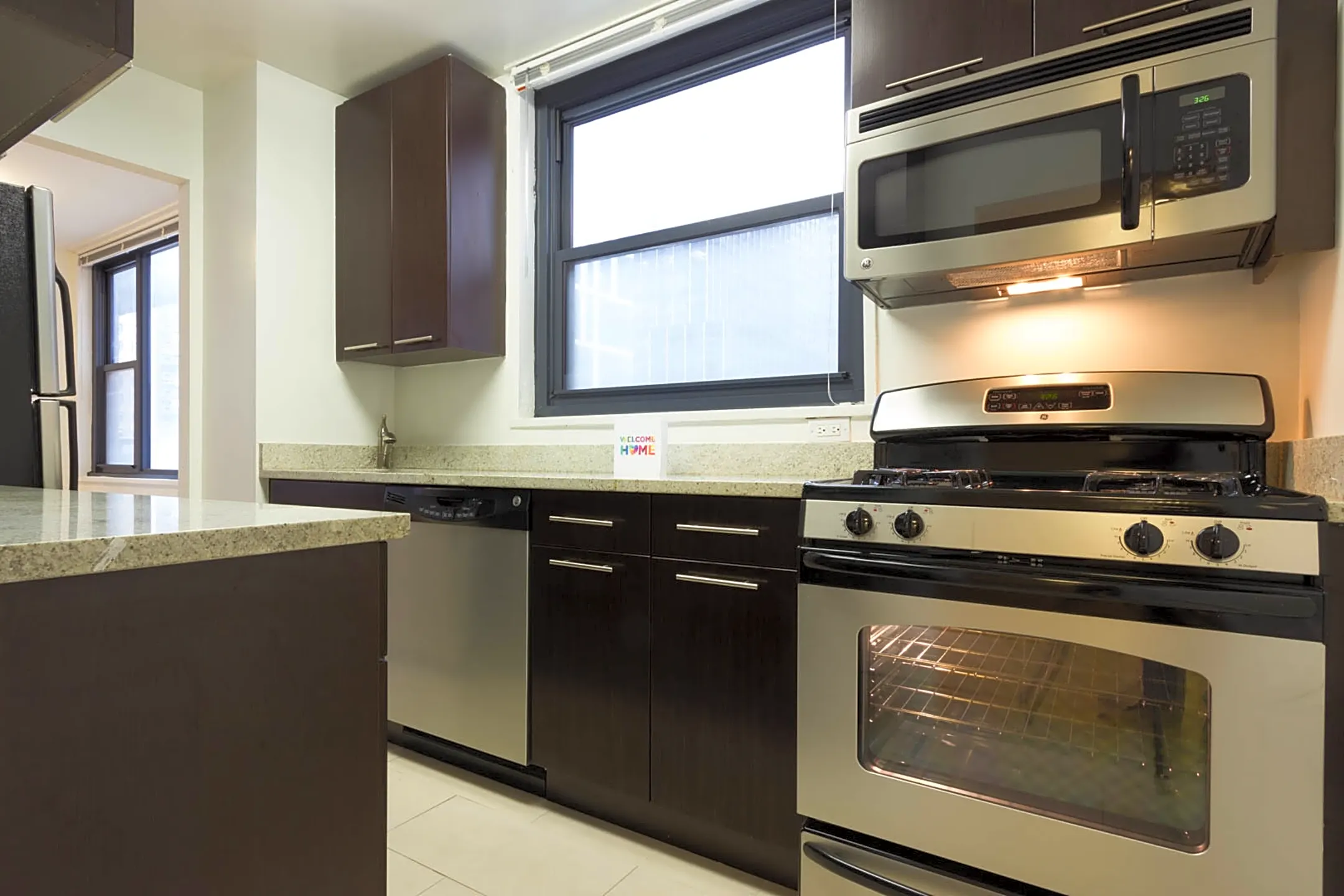 245 E 40th St 245 E 40th St unit 27E New York, NY Apartments for