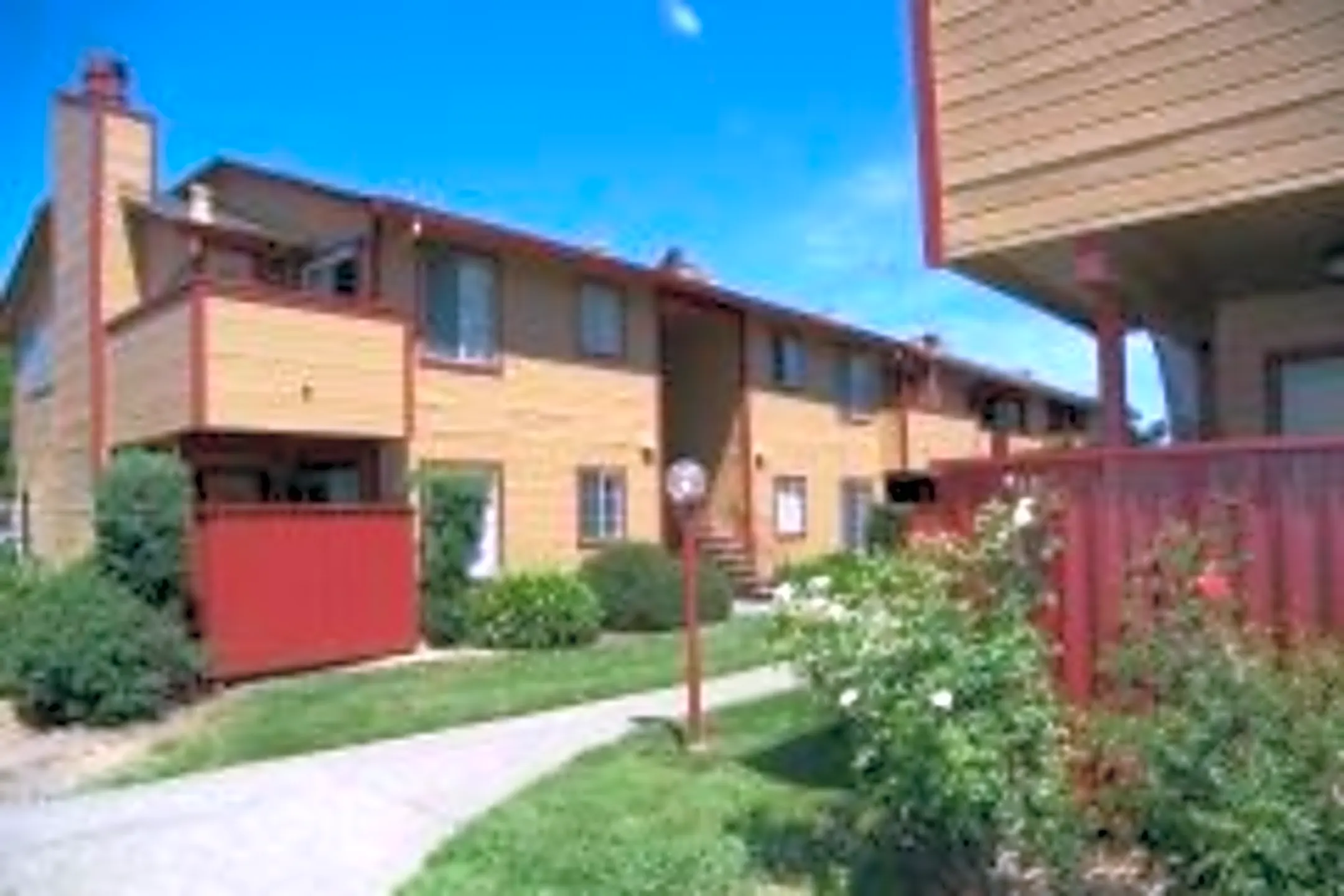 The Greens Apartments 5421 El Camino Ave Carmichael, CA Apartments