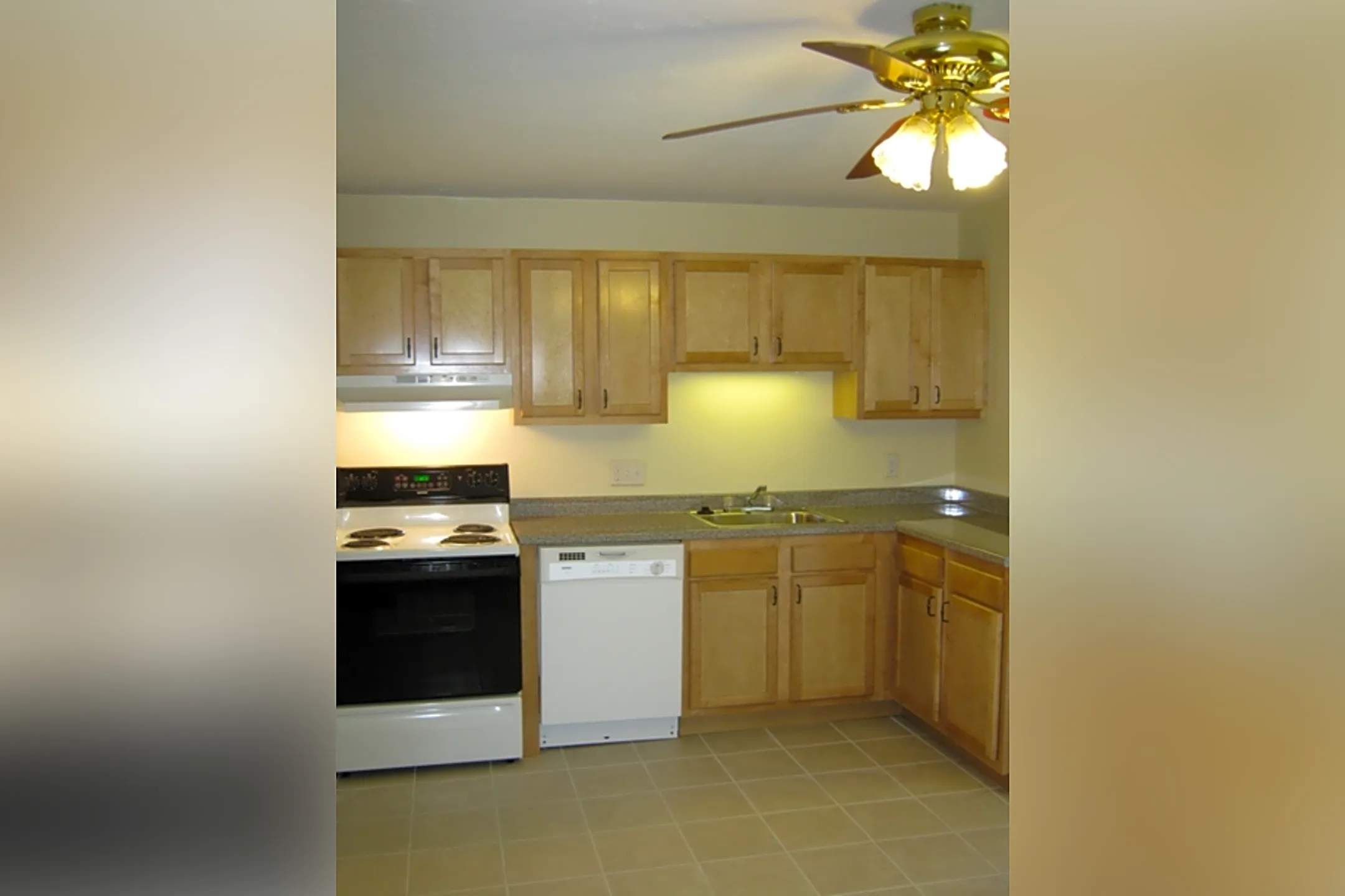 Stafford Heights Apartments 44 Stafford St Charlton, MA Apartments