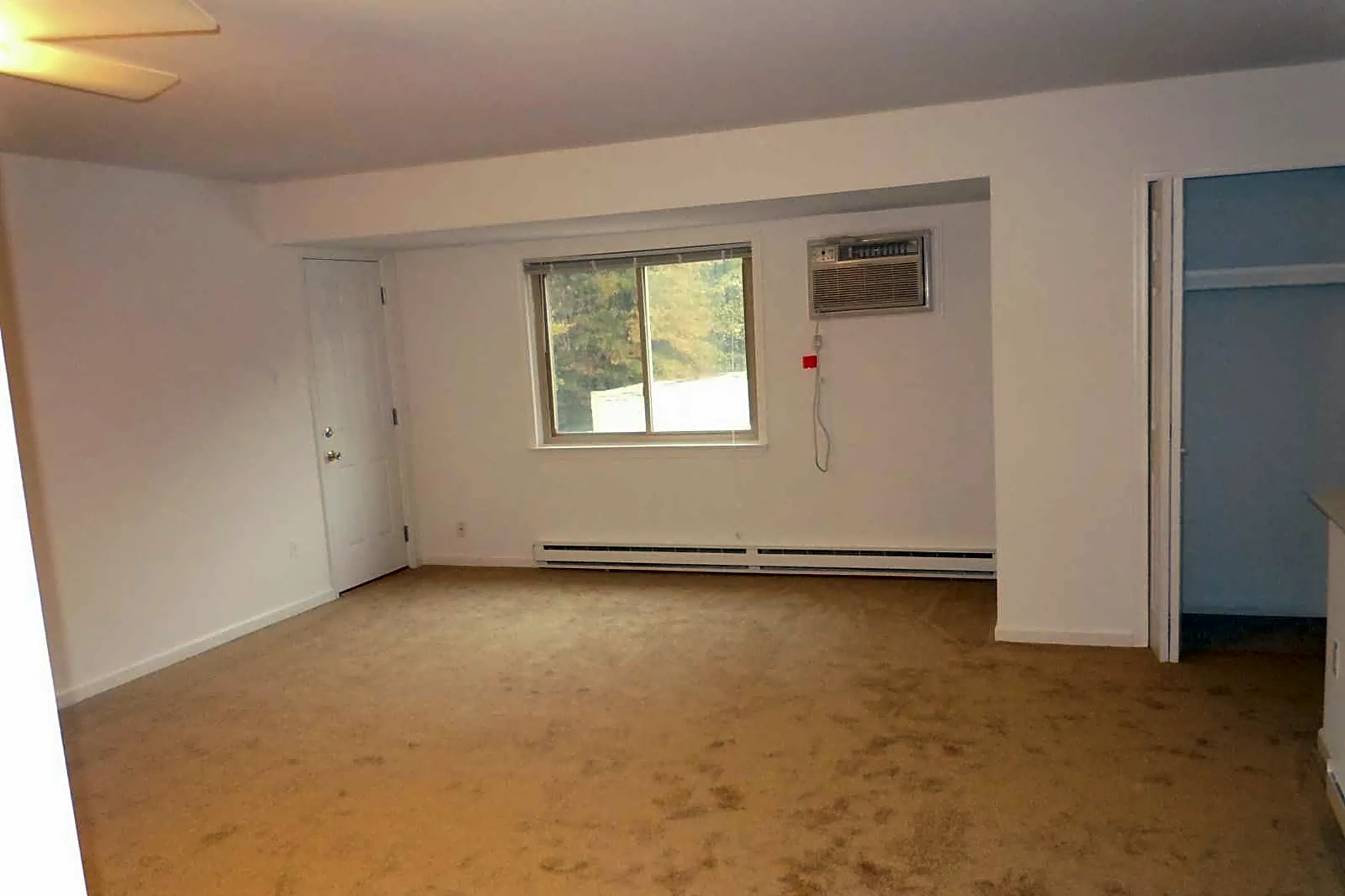 Center Point West 2290 Galloway Rd Bensalem, PA Apartments for Rent