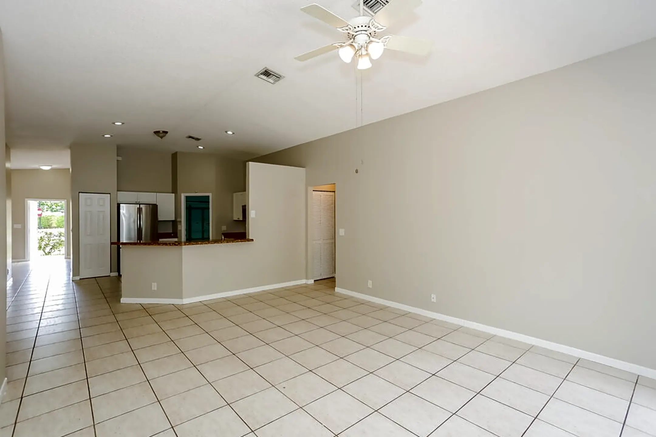 1414 E HARMONY LAKE CIR Davie, FL Houses for Rent Rent.