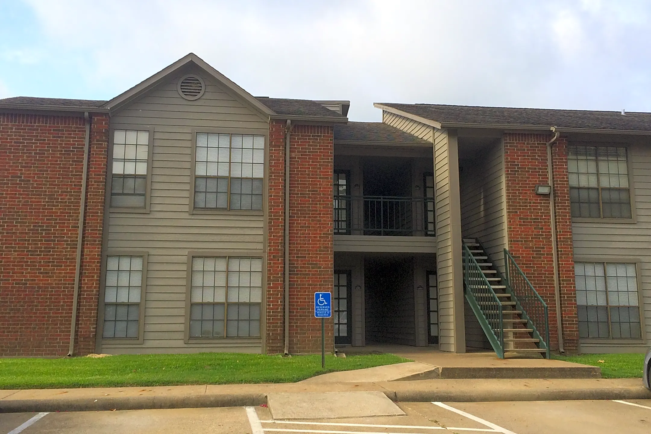 Inwood Place 1501 S Loop 256 Palestine, TX Apartments for Rent Rent.