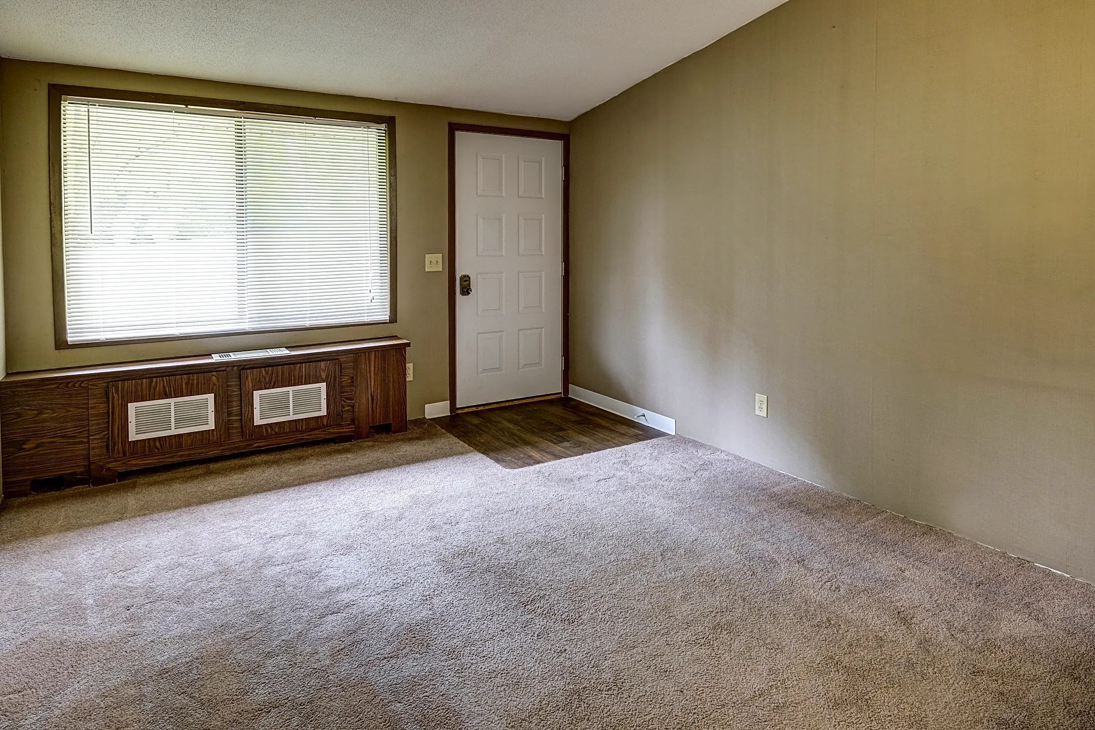 Aragon Woods Apartments - Indianapolis, IN 46214