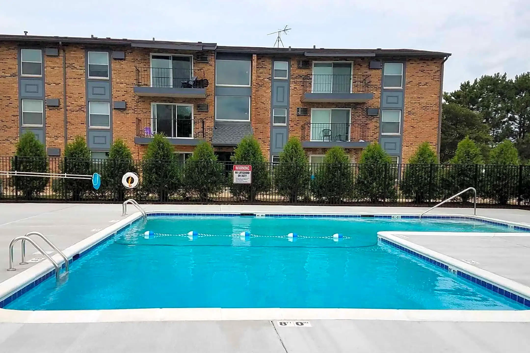 Pool - The Residences @ 159 Tinley Park - Tinley Park, IL