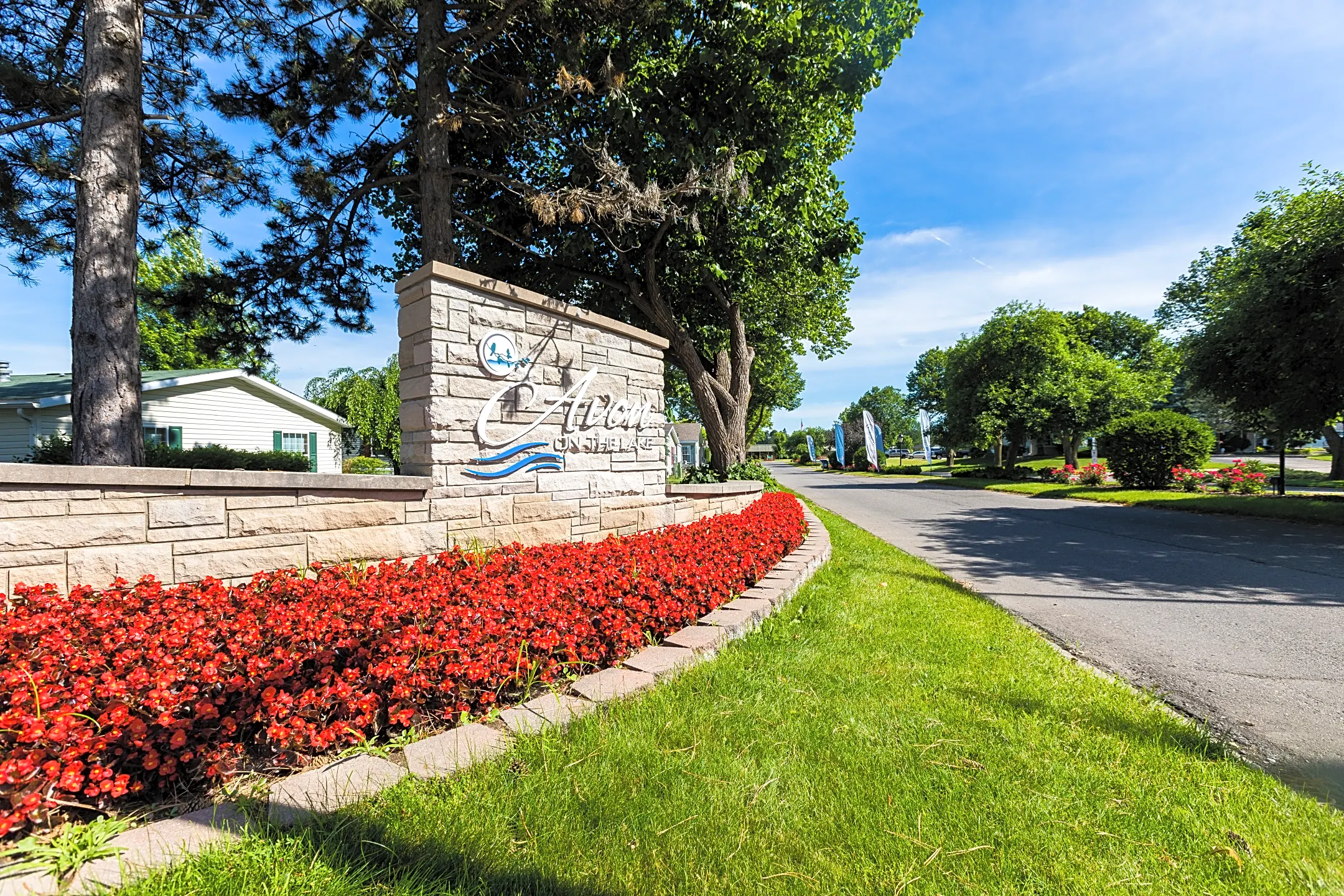 Avon on the Lake Senior Living - 2889 Sandpiper Street | Rochester ...