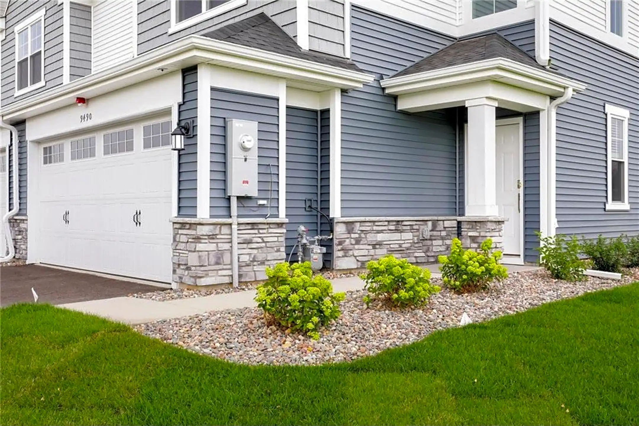 9273 4th St N Lake Elmo, MN Townhomes for Rent Rent.