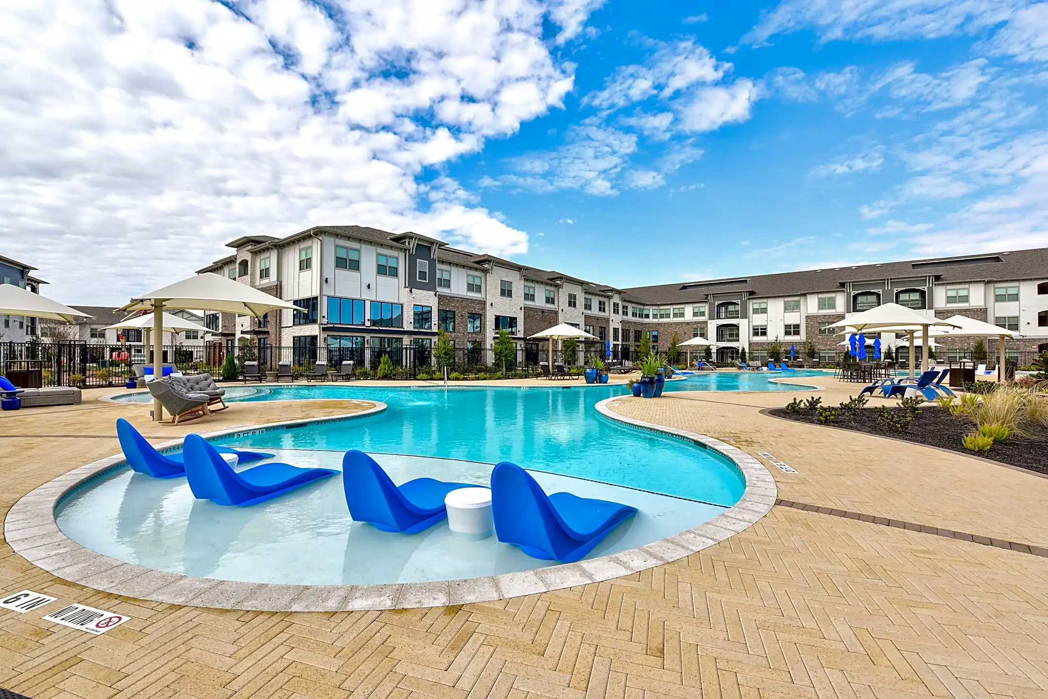 Alleia Long Meadow Farms Apartments Richmond, TX 77407