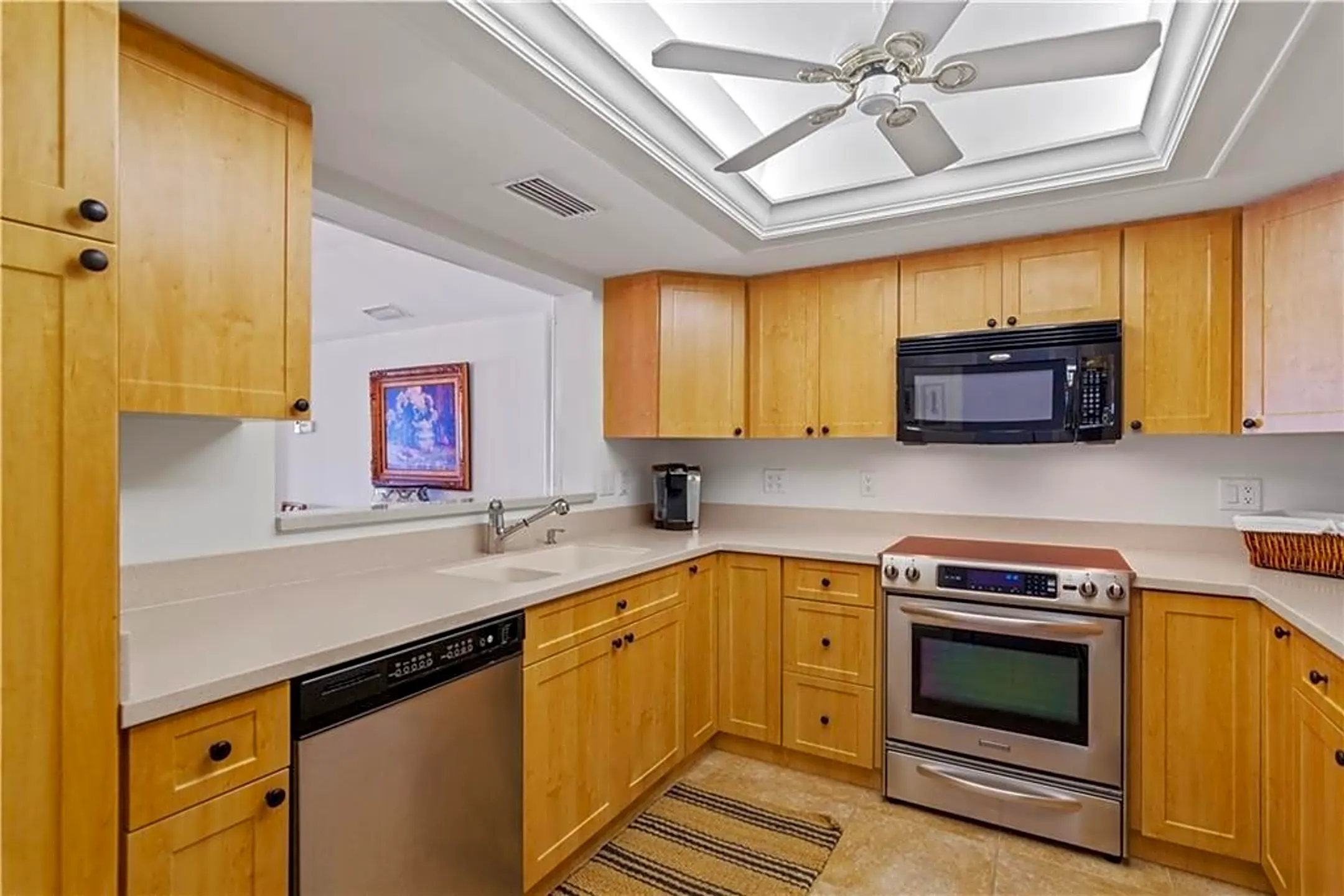 Kitchen - 2636 Ocean Dr #404 - Vero Beach, FL