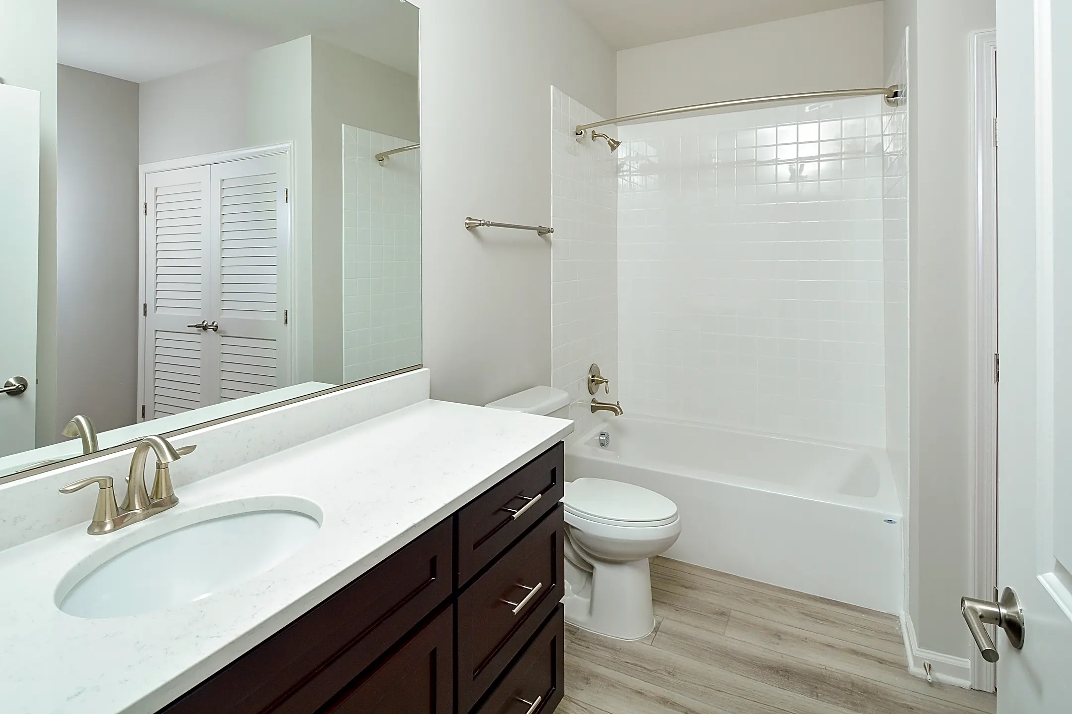 Westchester At The Pavilions Waldorf, MD 20603