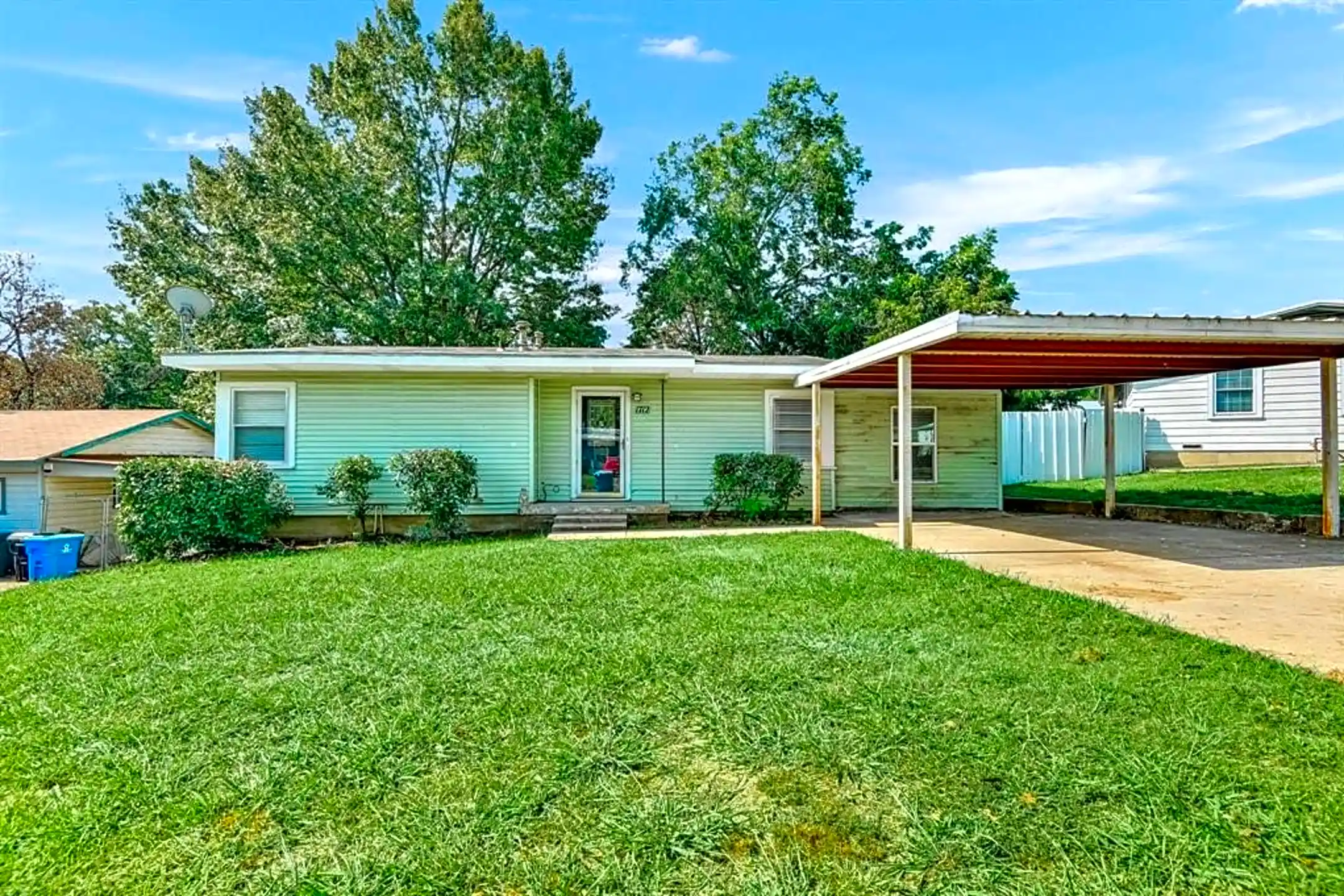 1712 Mockingbird Ln Denison, TX Houses for Rent Rent.