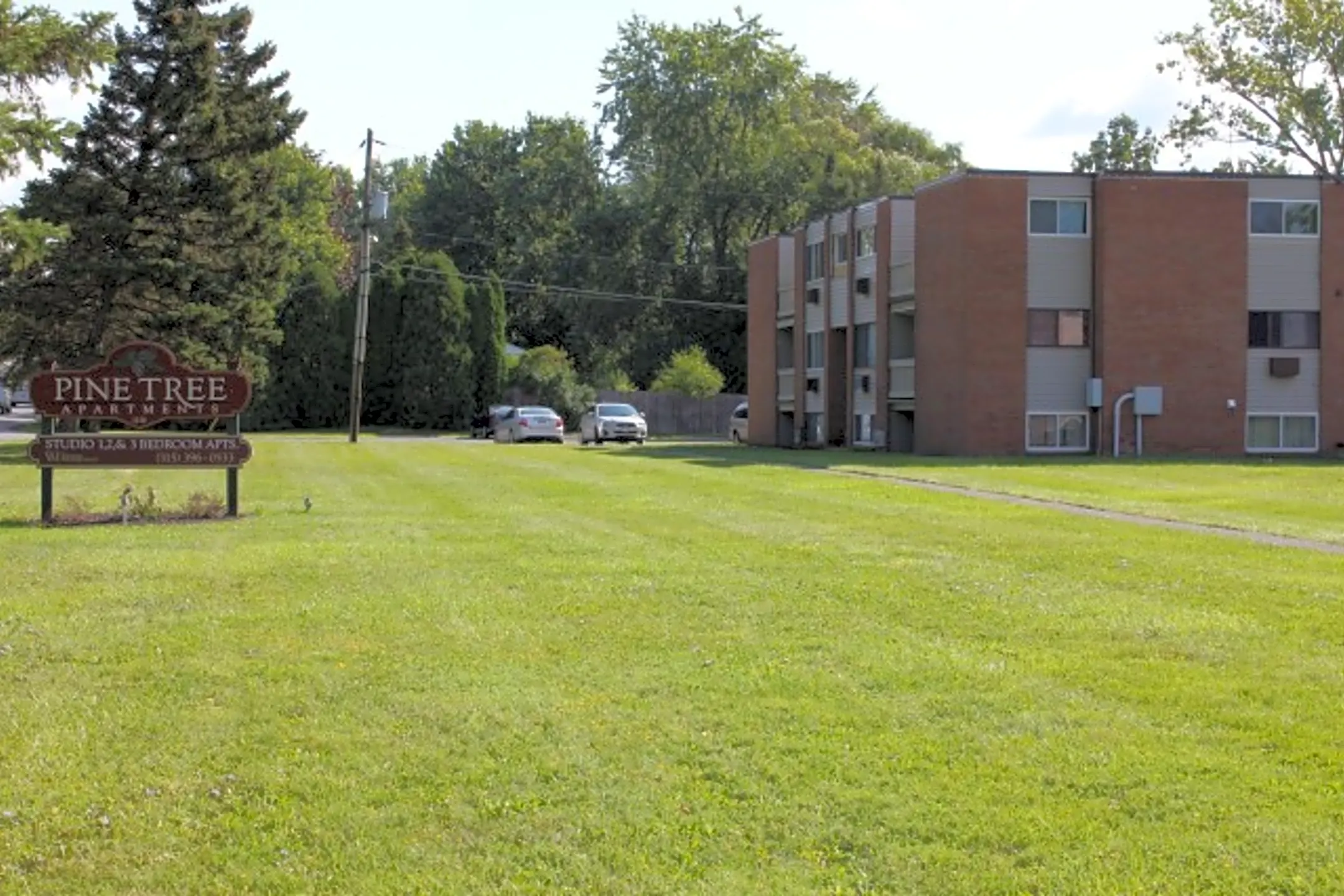 Pine Tree Apartments 1136 Vine Street Liverpool, NY for Rent Rent.