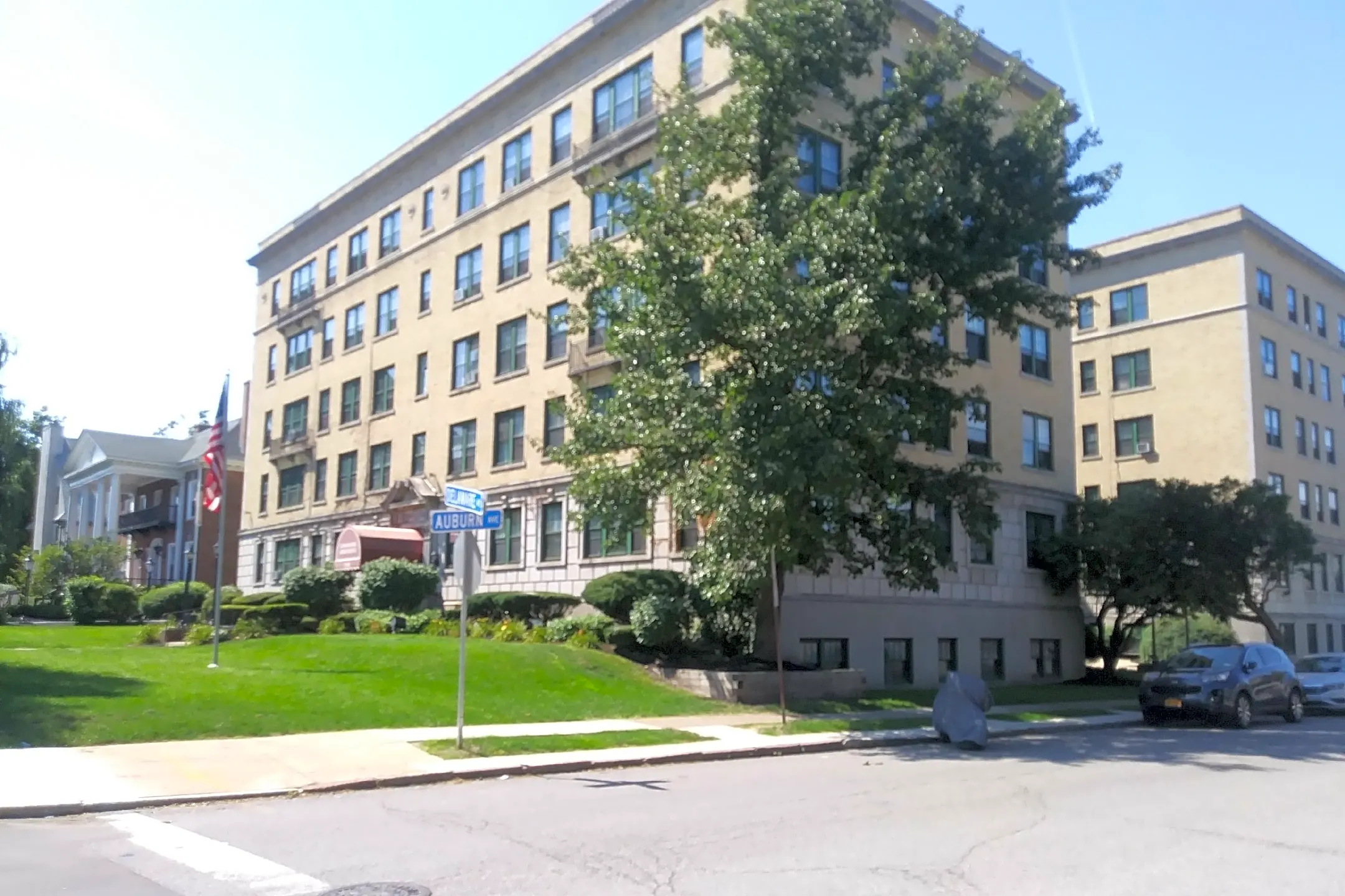 Commodore, The - 1240 Delaware Ave | Buffalo, NY Apartments for Rent ...