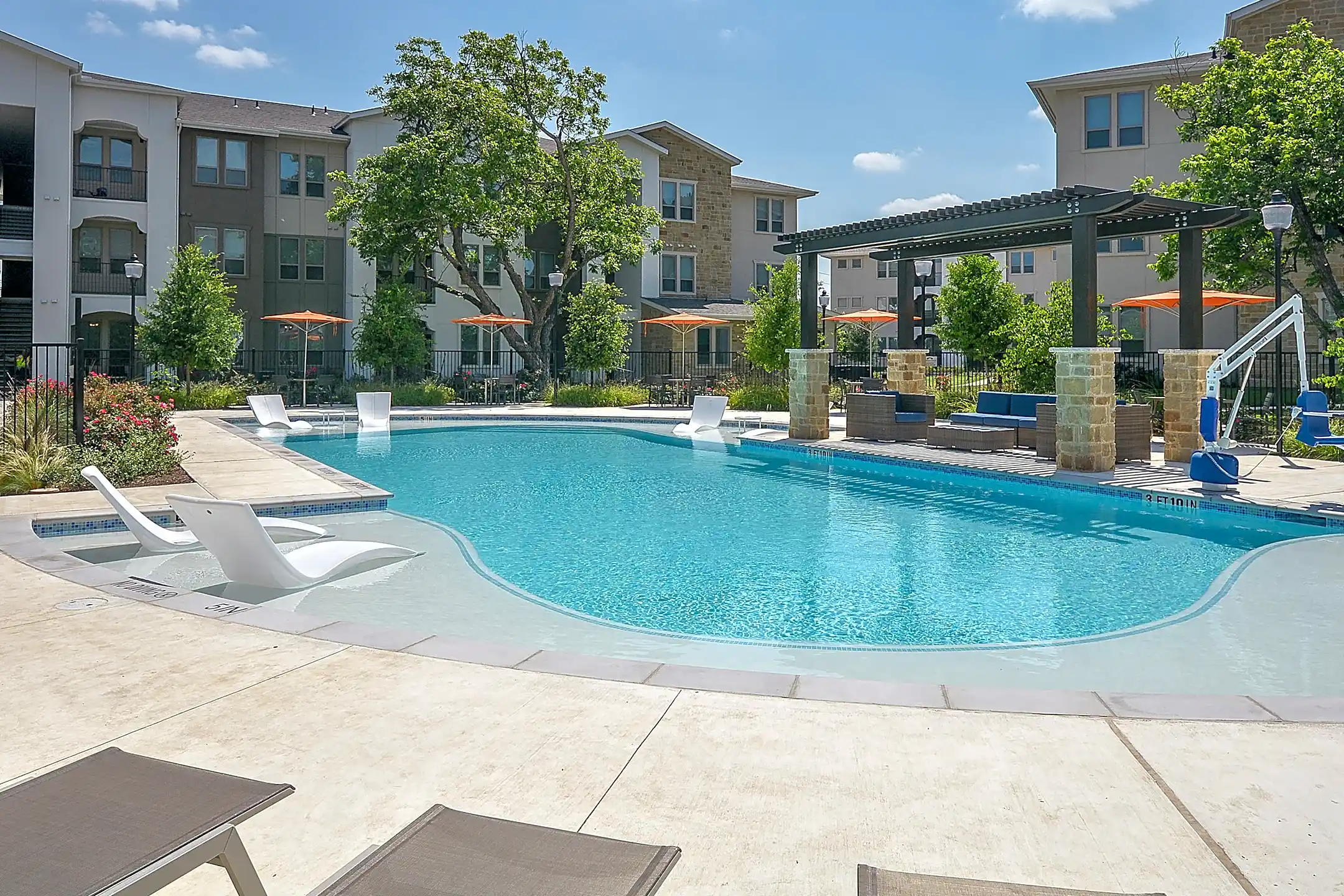 Lucero Apartments - San Antonio, TX