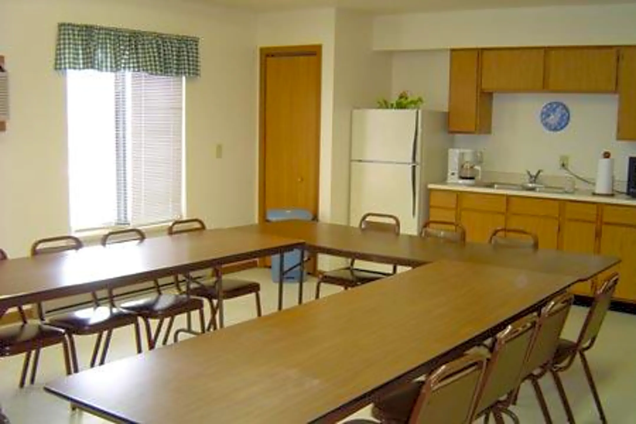 West Elm Apartments 840 W Elm St Wauseon, OH Apartments for Rent