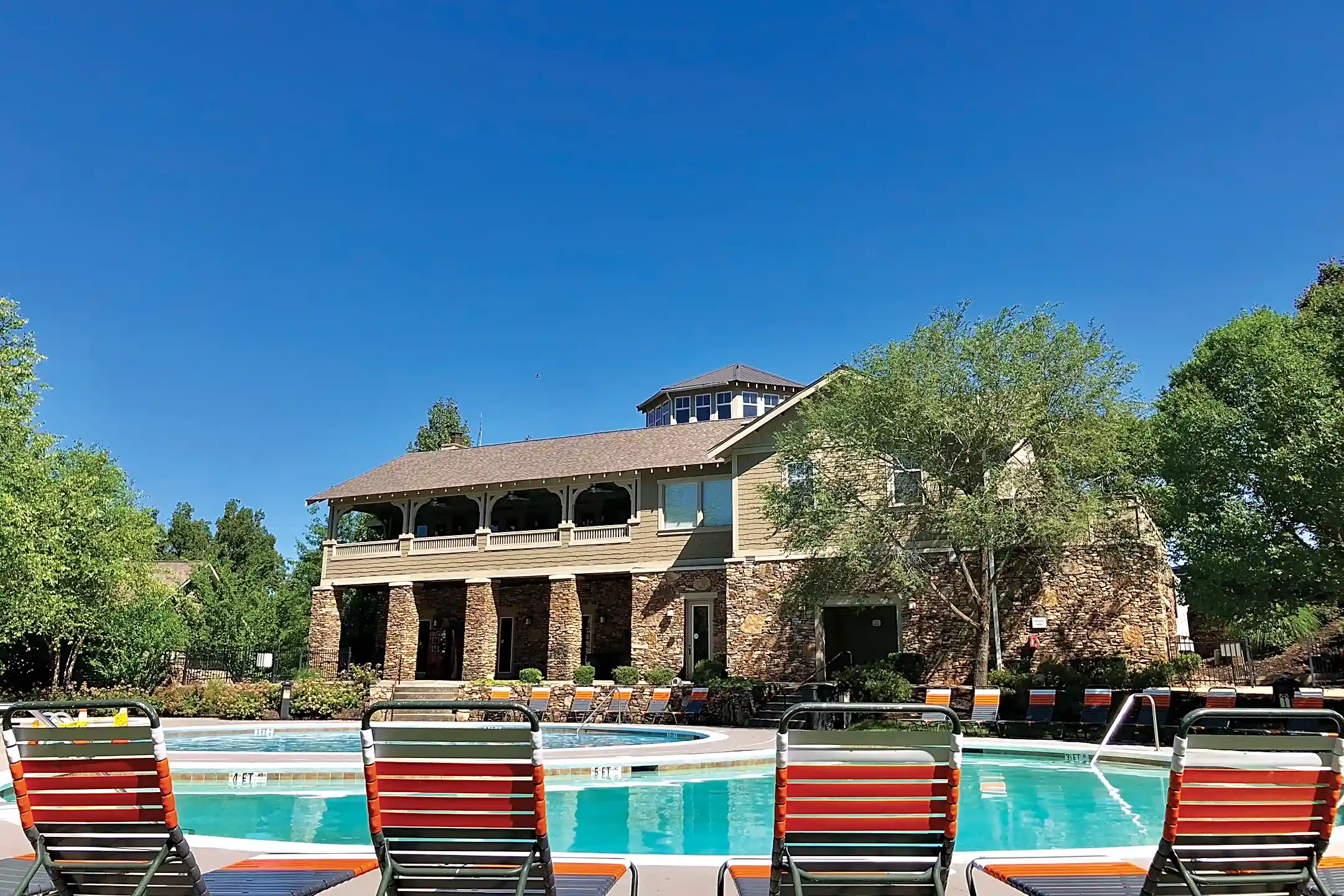 Woodlands of Knoxville 3805 Cherokee Wds Way Knoxville, TN Condos