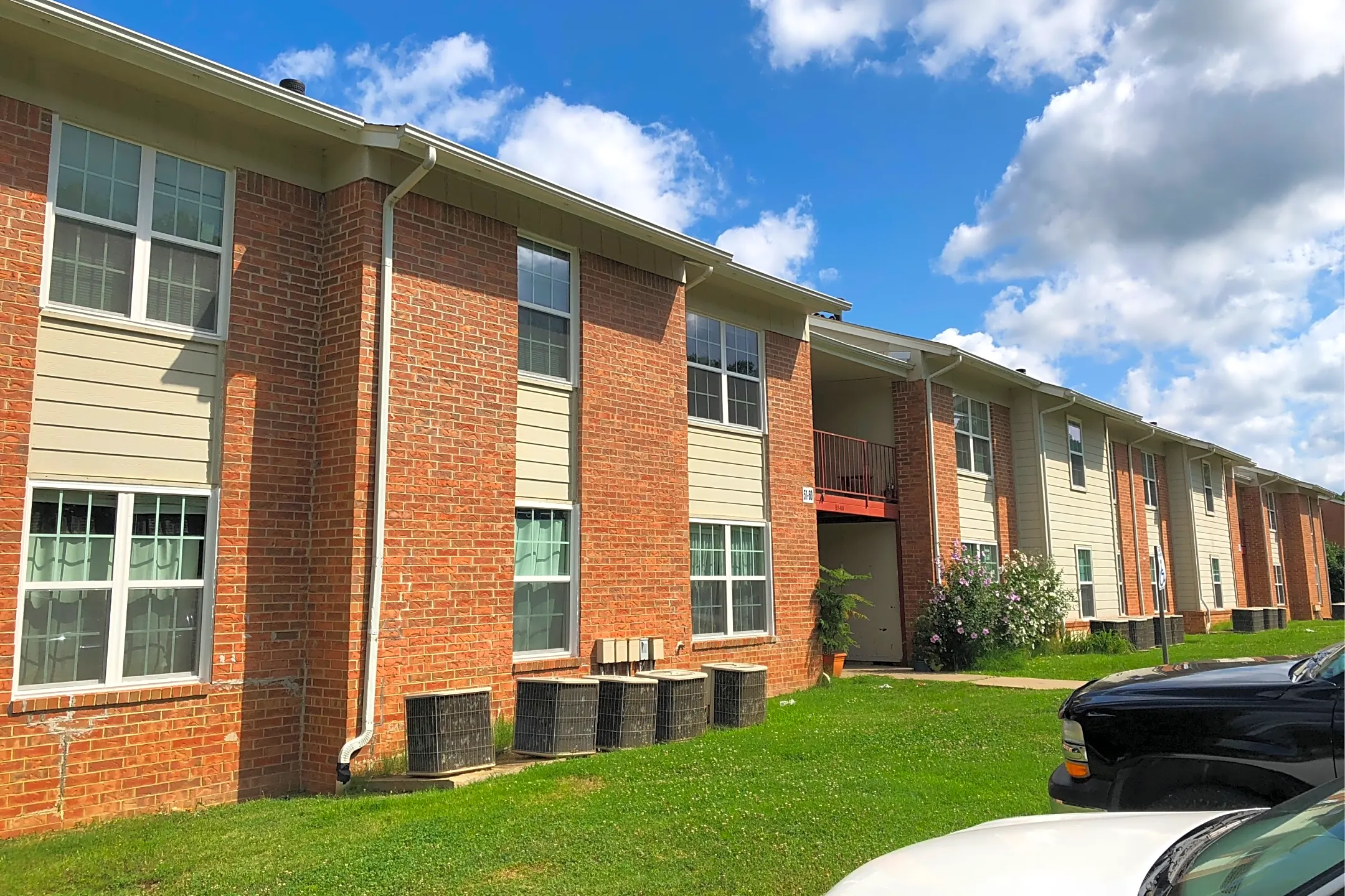 Grandview Apartments - 401 W 24th St | Fayetteville, AR for Rent | Rent.