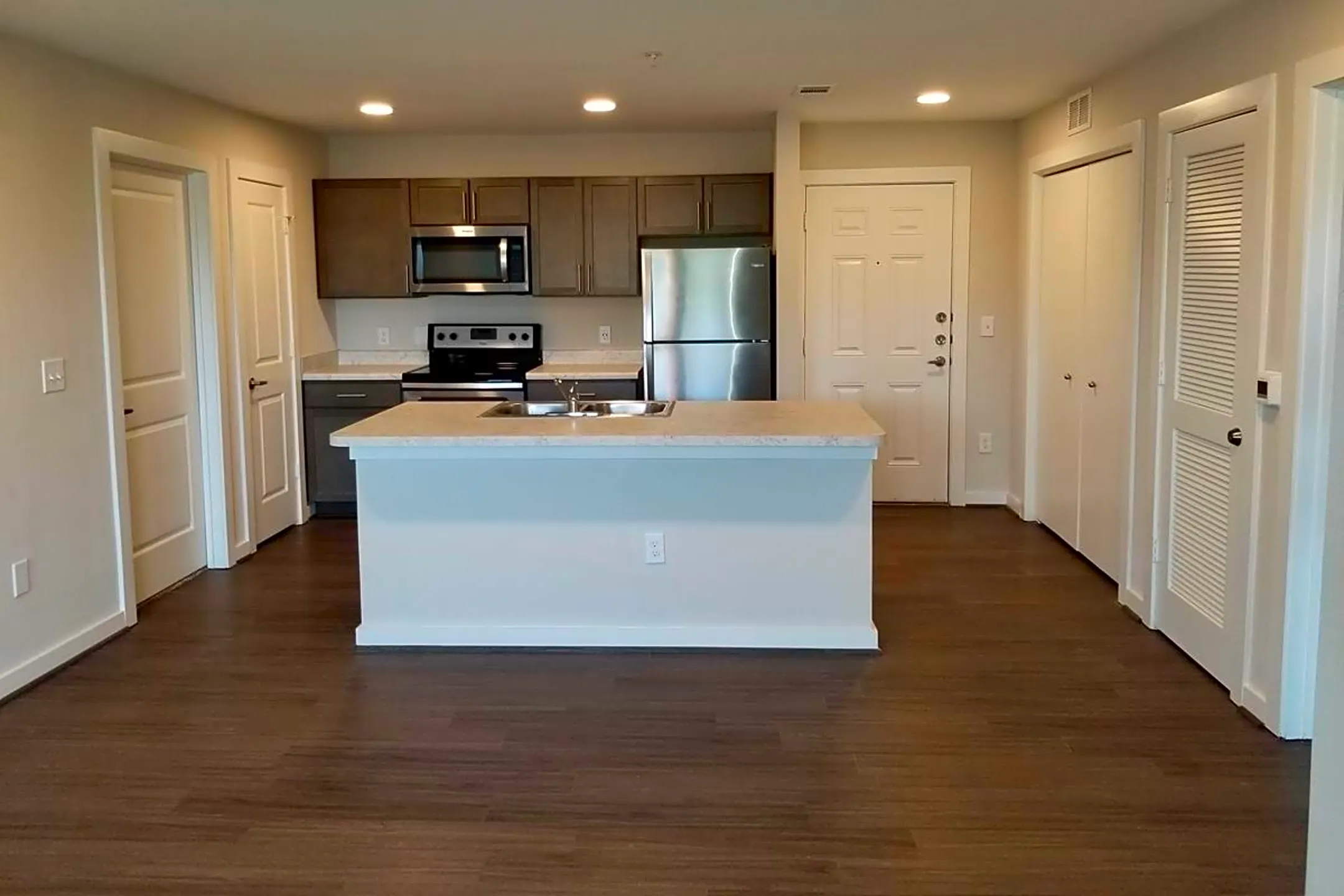 Miramonte Apartments and Homes Stafford, TX 77477