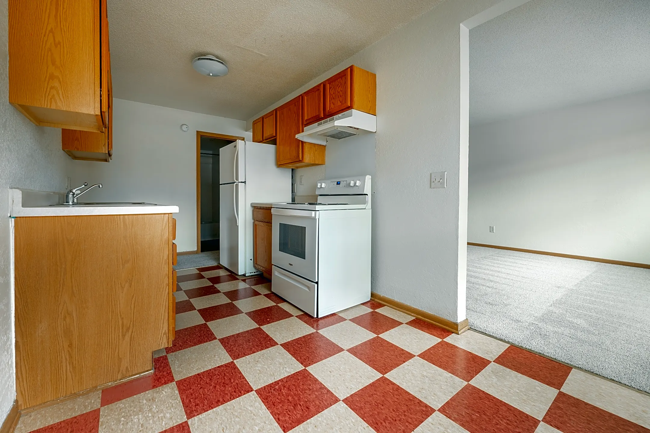 Kitchen - Ames Lake Neighborhood Apartments - Saint Paul, MN