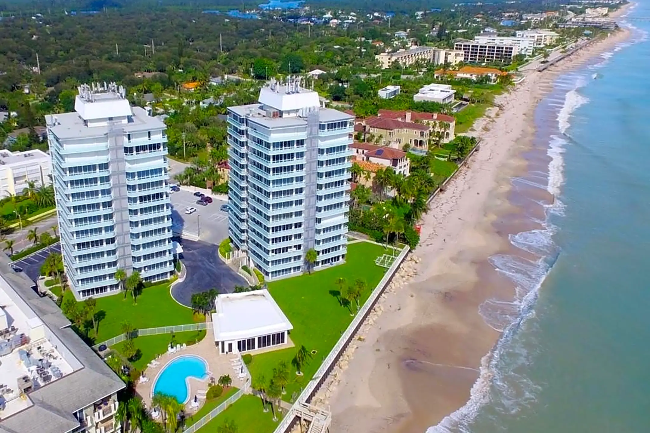 Building - 3554 Ocean Dr - Vero Beach, FL