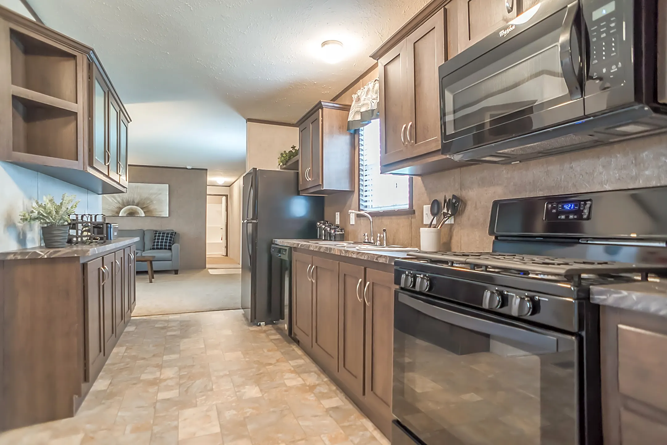 Colonial Oaks Elyria, OH 44035