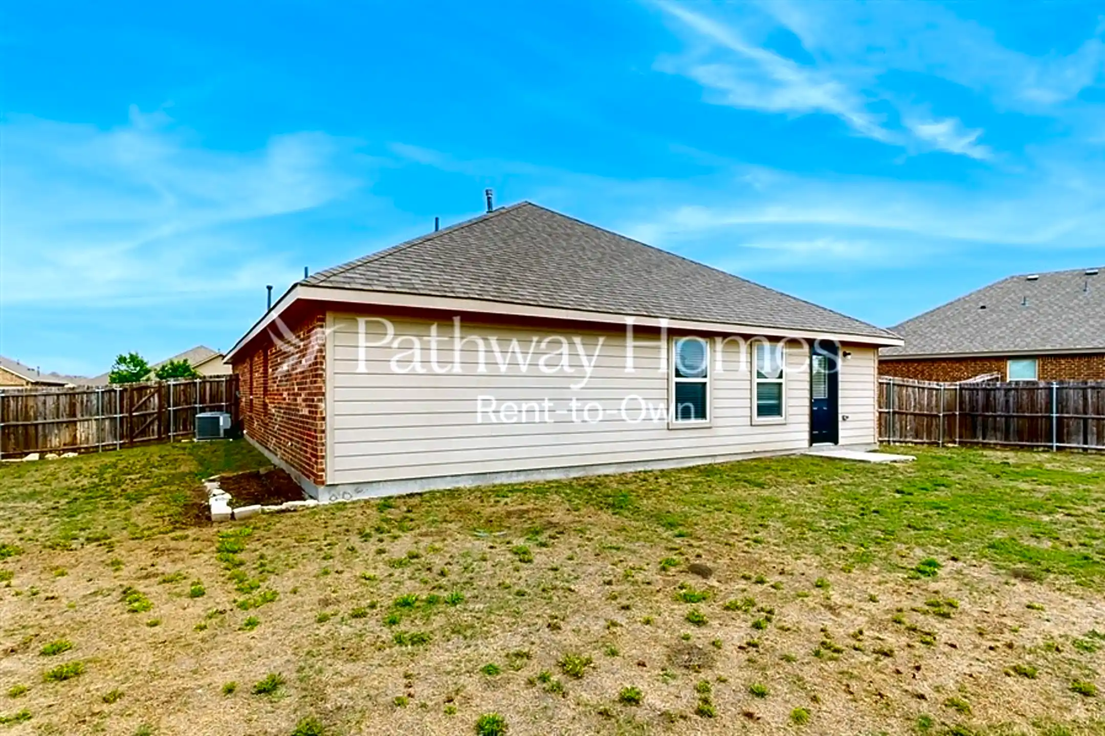 Building - 206 Gallop Court - Waxahachie, TX