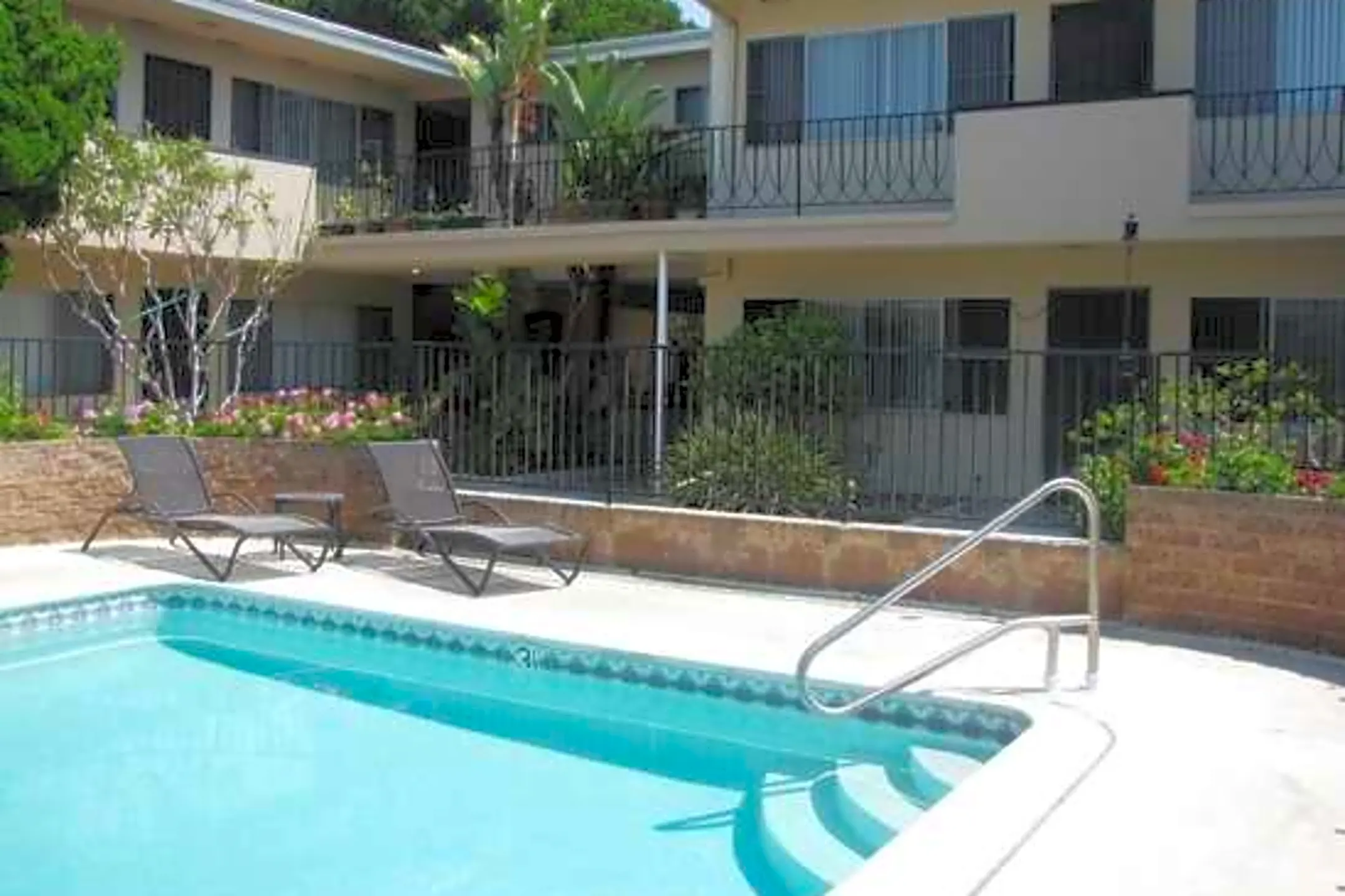 Pine Terrace Apartments - San Diego, CA