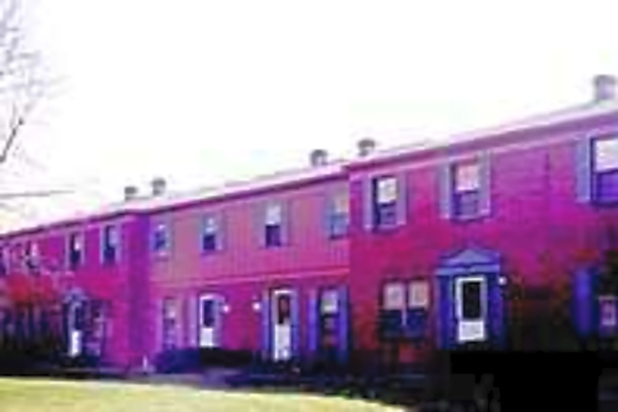 Canterbury Club Townhomes - Youngstown, OH