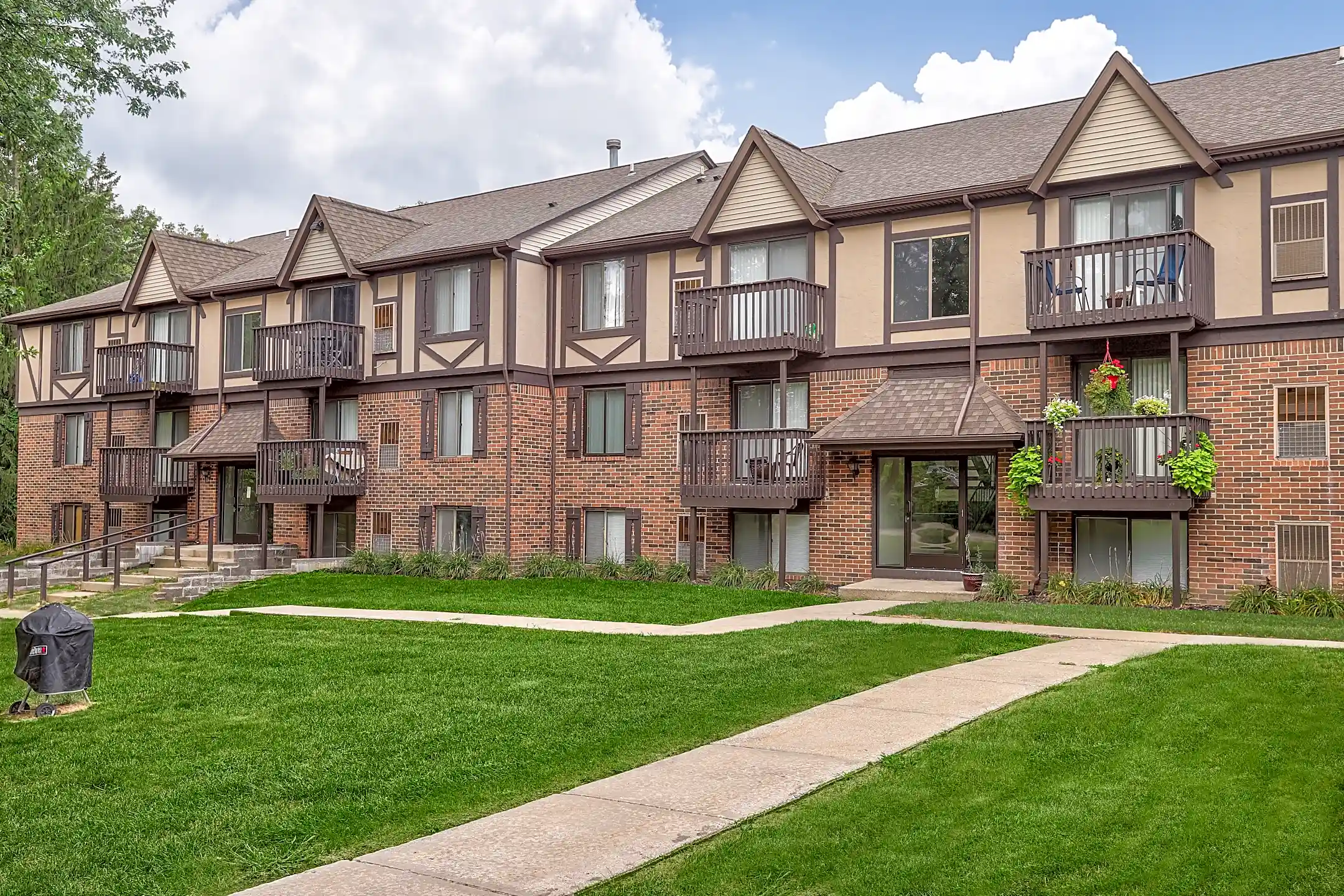 Holly Ridge Apartments Holly, MI 48442