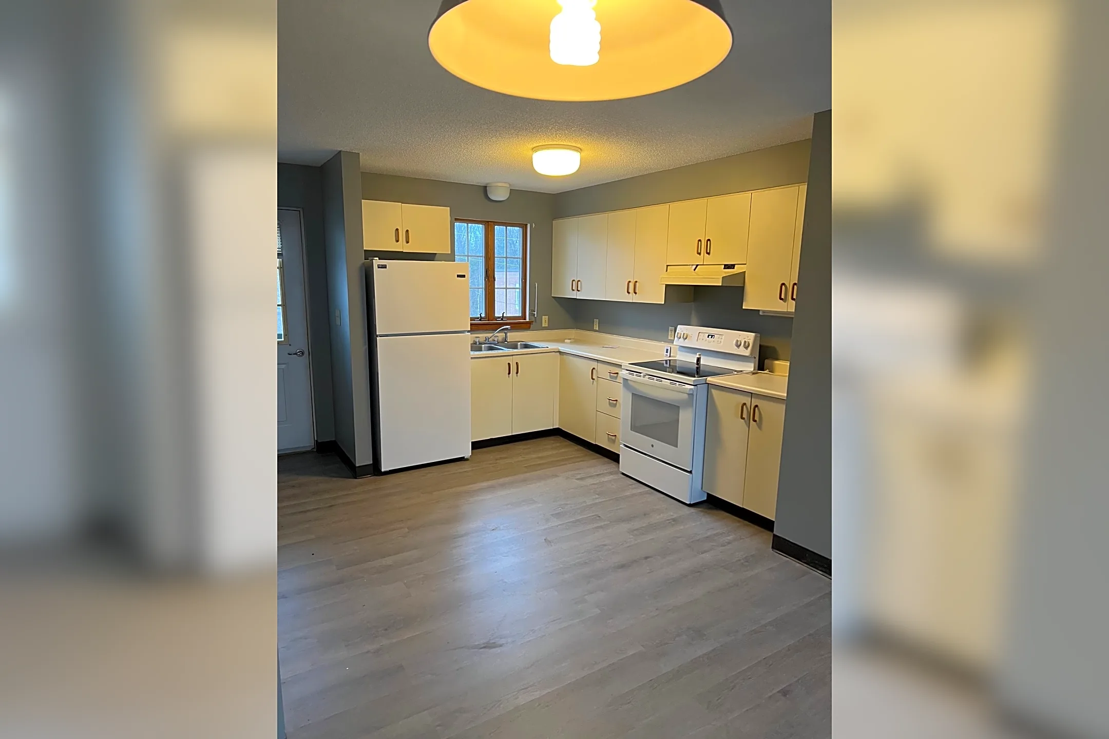 36 Mary St 36 Mary St unit 206 Skowhegan, ME Apartments for Rent