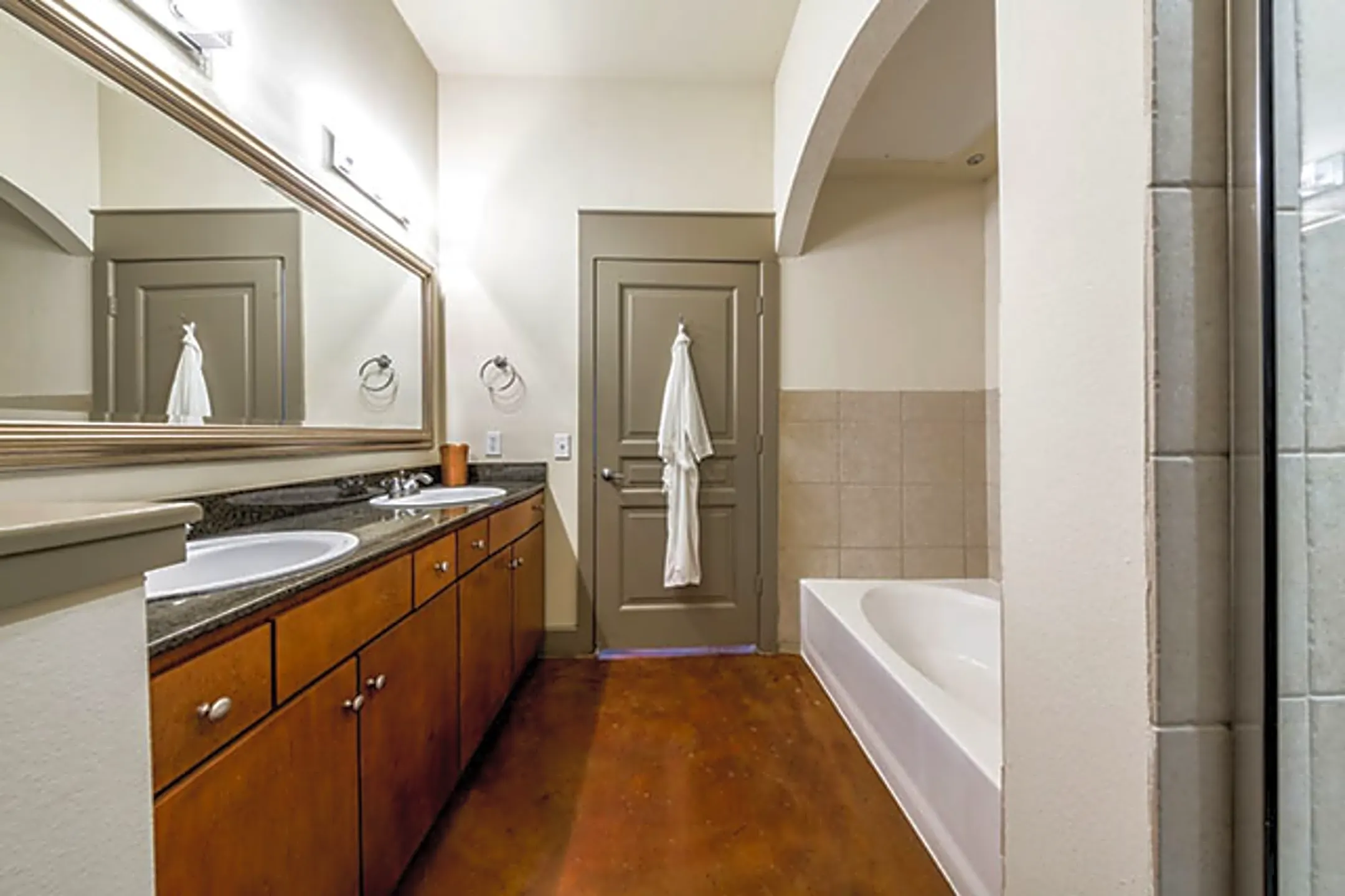 150 Sabine Street Apartments Houston, TX 77007