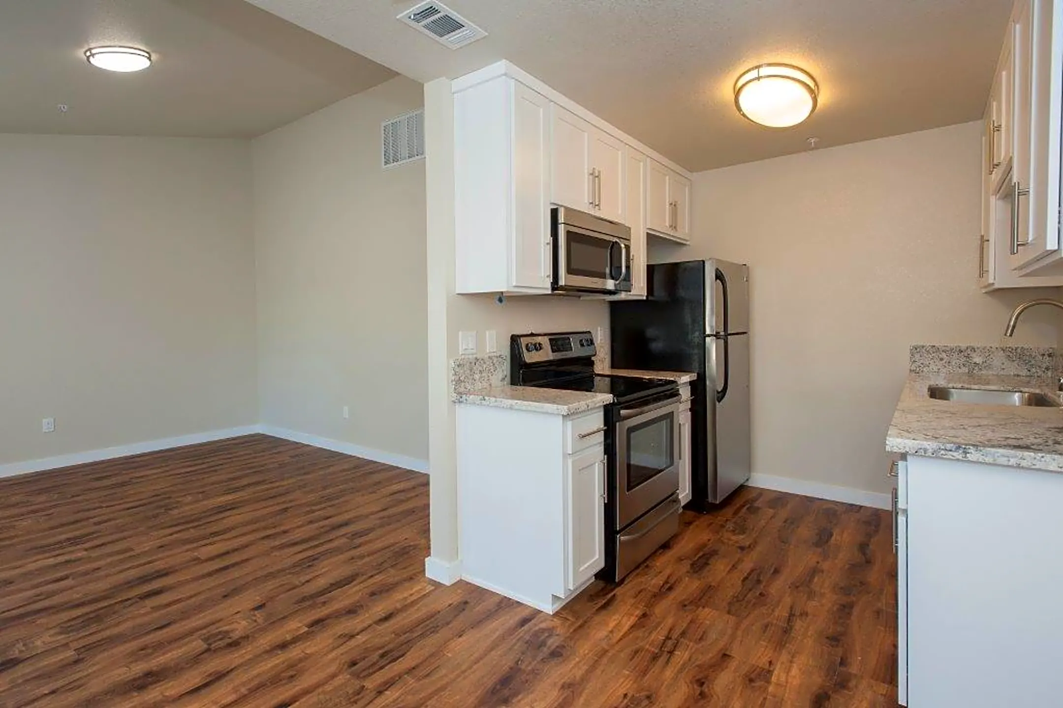 Village Green 766 Sunset Ave Suisun City, CA Apartments for Rent