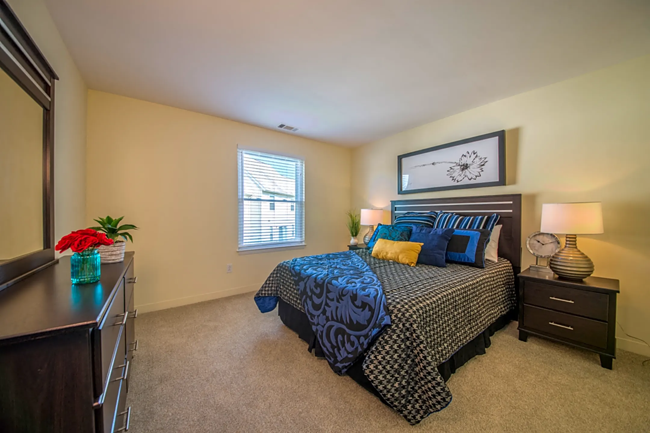 Meetinghouse Apartments and Townhouses Upper Chichester, PA 19061