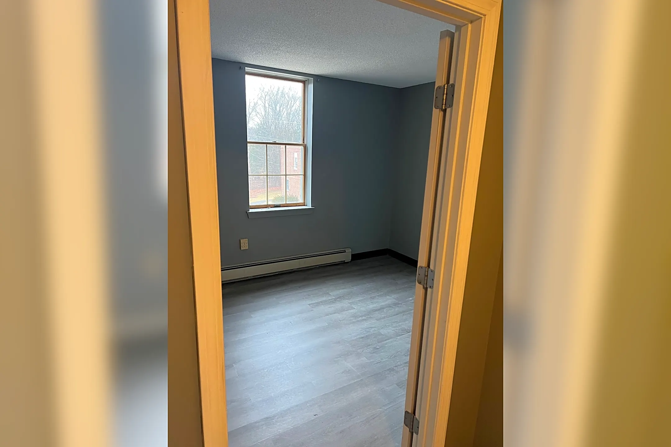 36 Mary St 36 Mary St unit 206 Skowhegan, ME Apartments for Rent